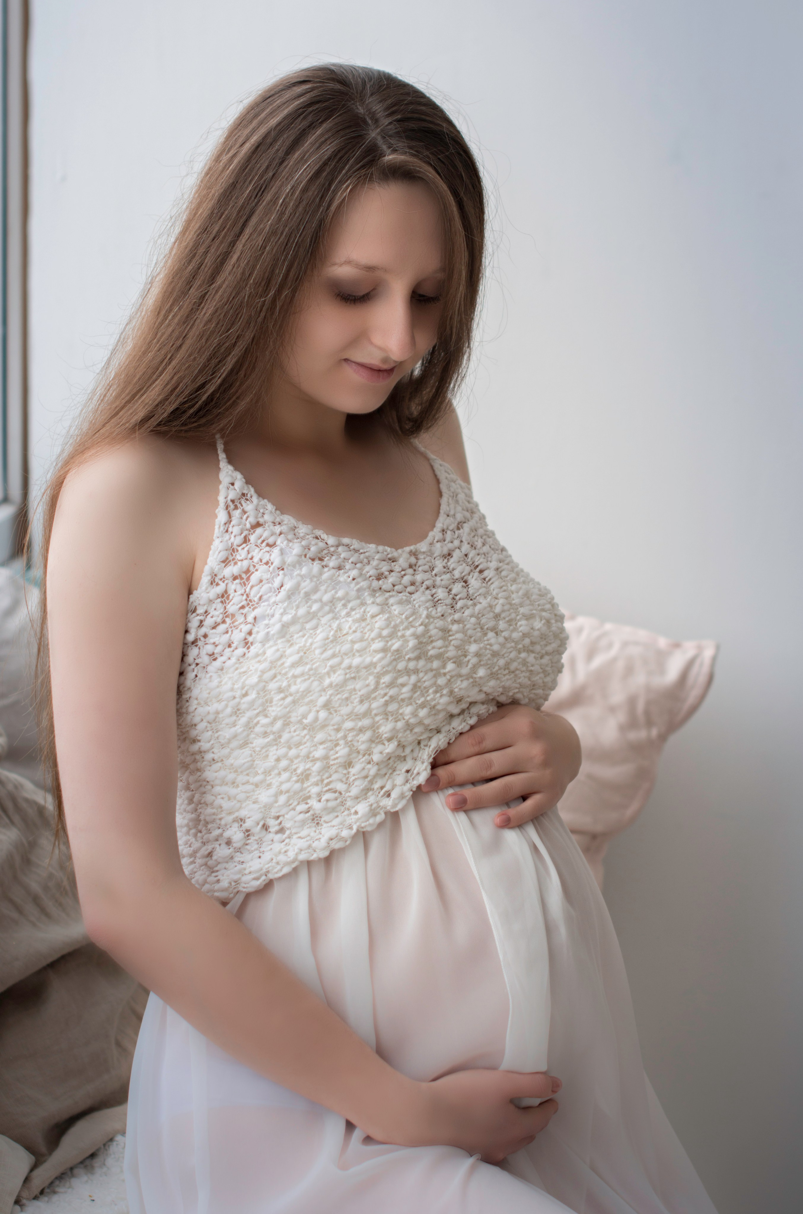 Пеньюар белый с разрезом спереди. Без размера + топ