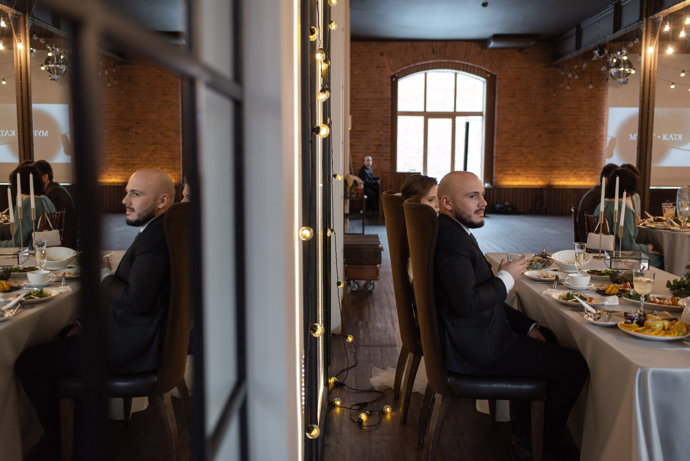 свадебный банкет в весеннем лофте