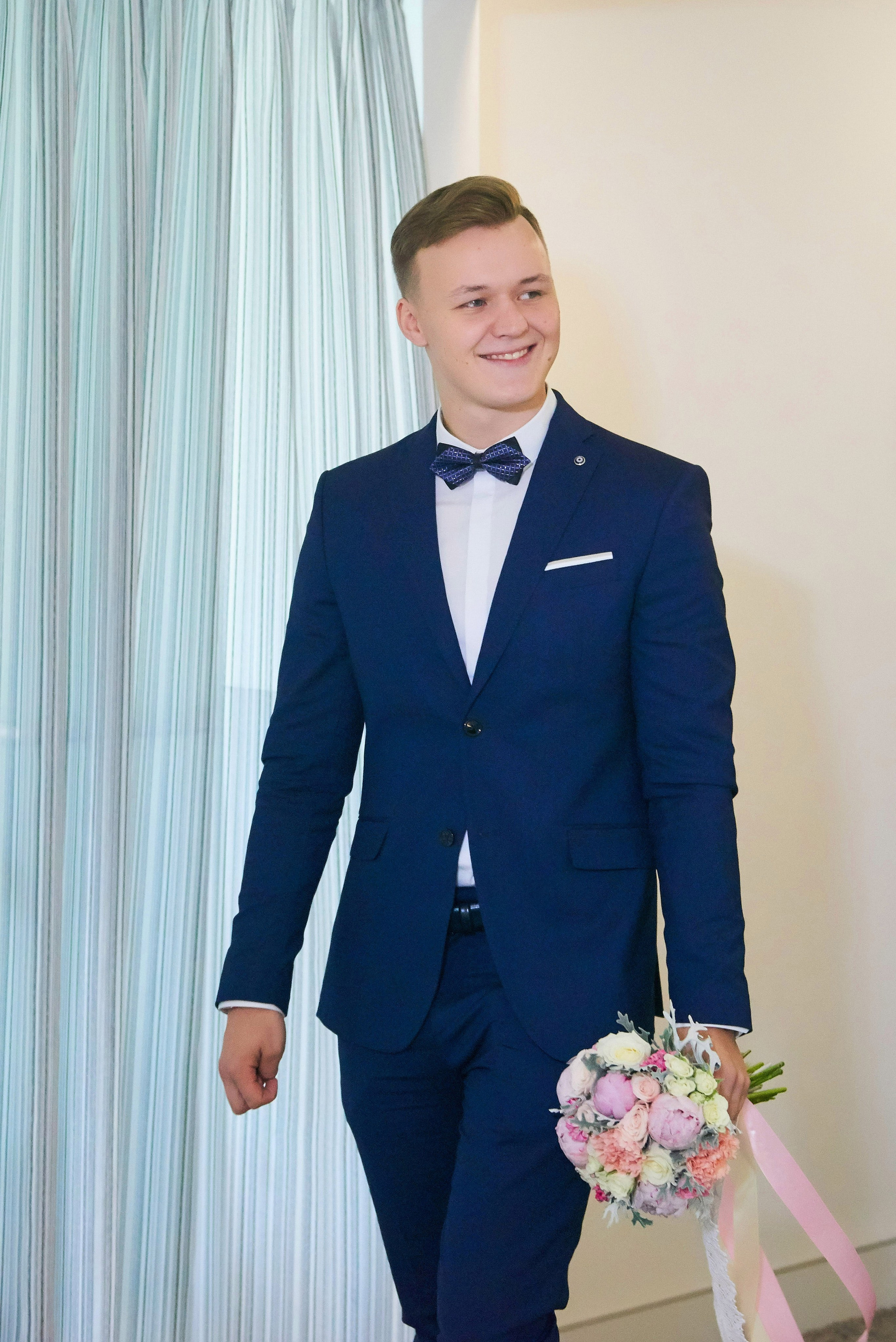 Ульяна и Дмитрий (свадебная прогулка в Сестрорецке под дождем, , фотосессия в верхнем парке Петергофа). Портретный, семейный и свадебный фотограф в Санкт-Петербурге и в Пушкине Ширяев Денис