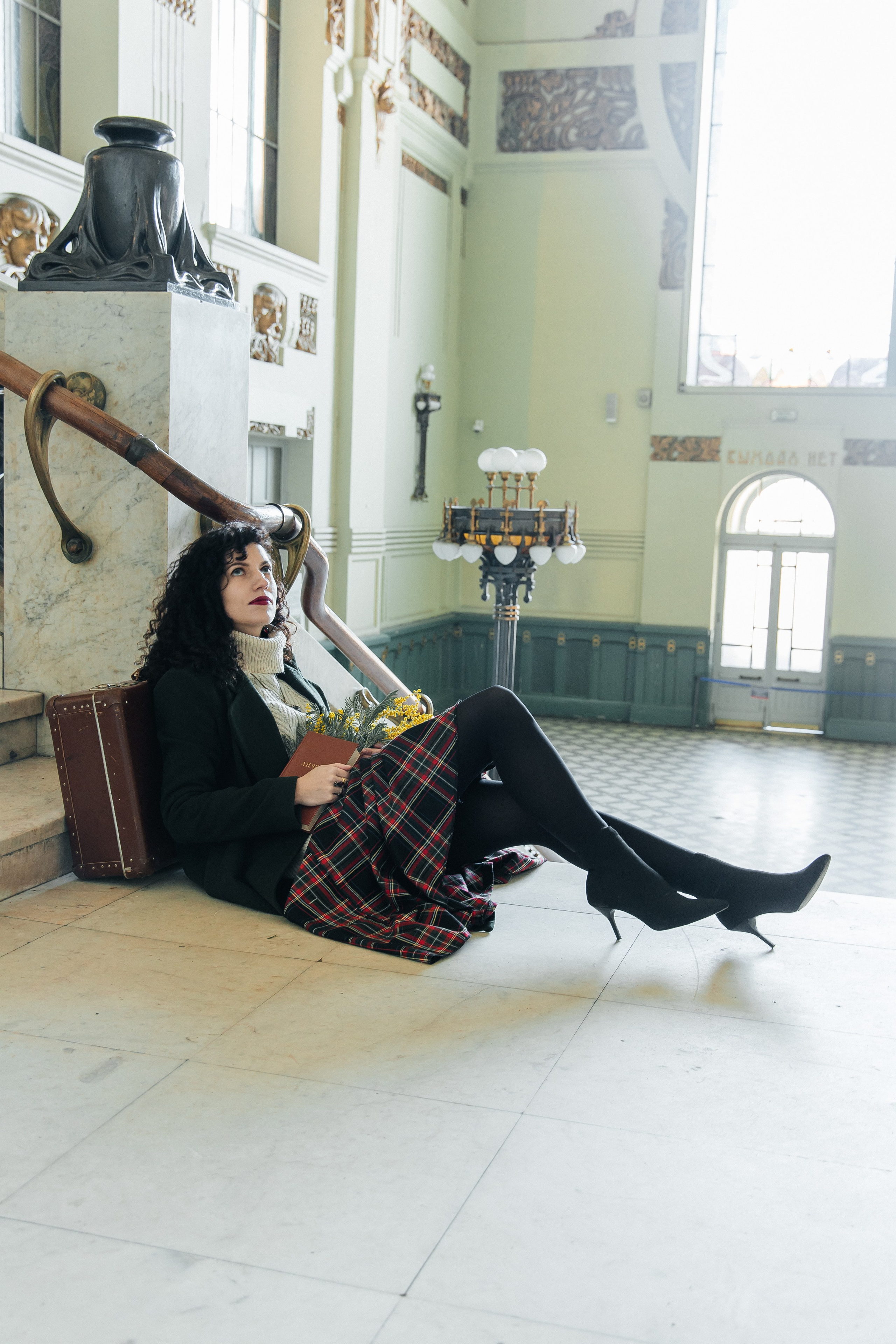 Вероника на Витебском вокзале. Фотограф в Санкт-Петербурге Аня Григорьева ♡