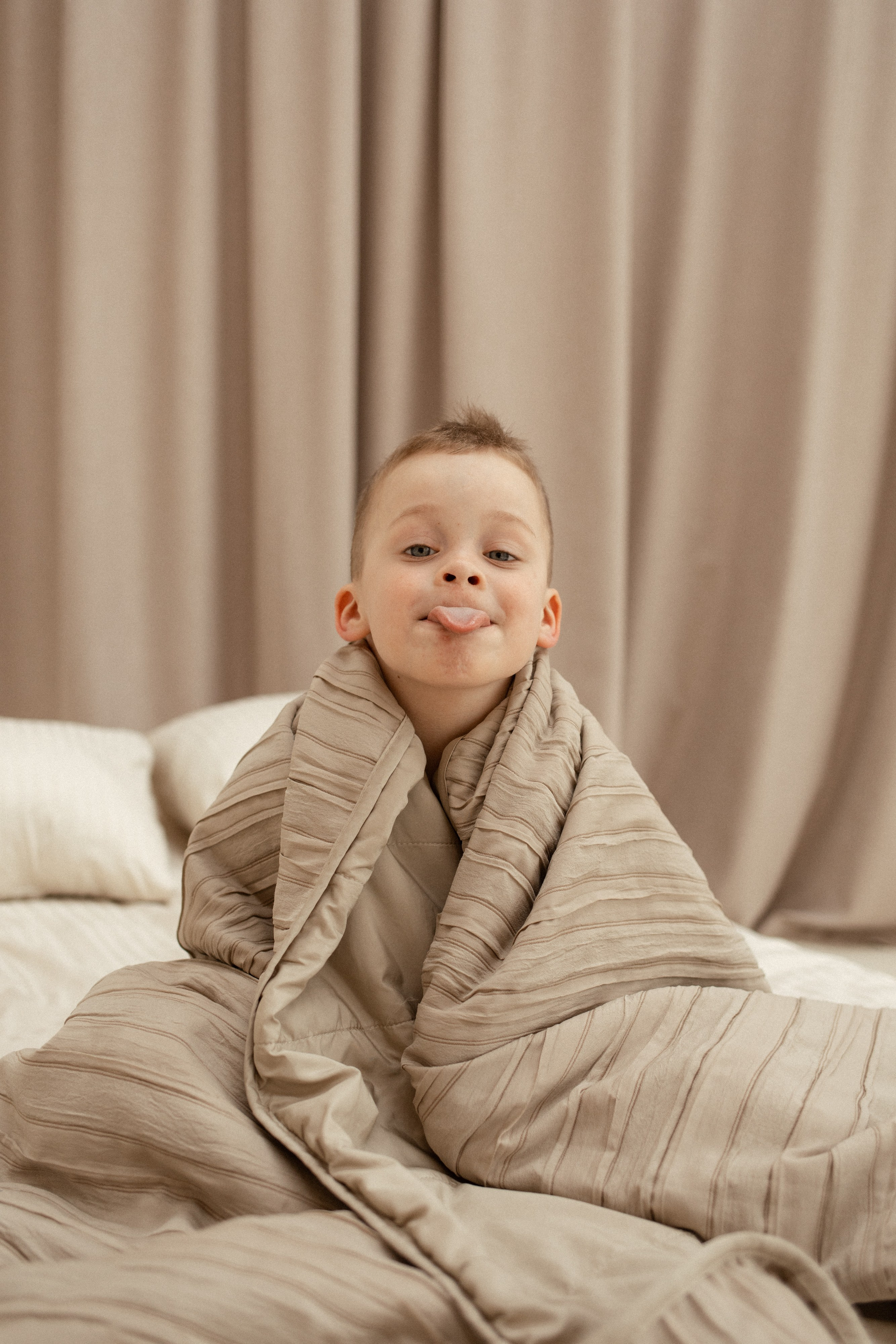 Павел, Костик и Екатерина с животиком. Семейный фотограф Челябинск