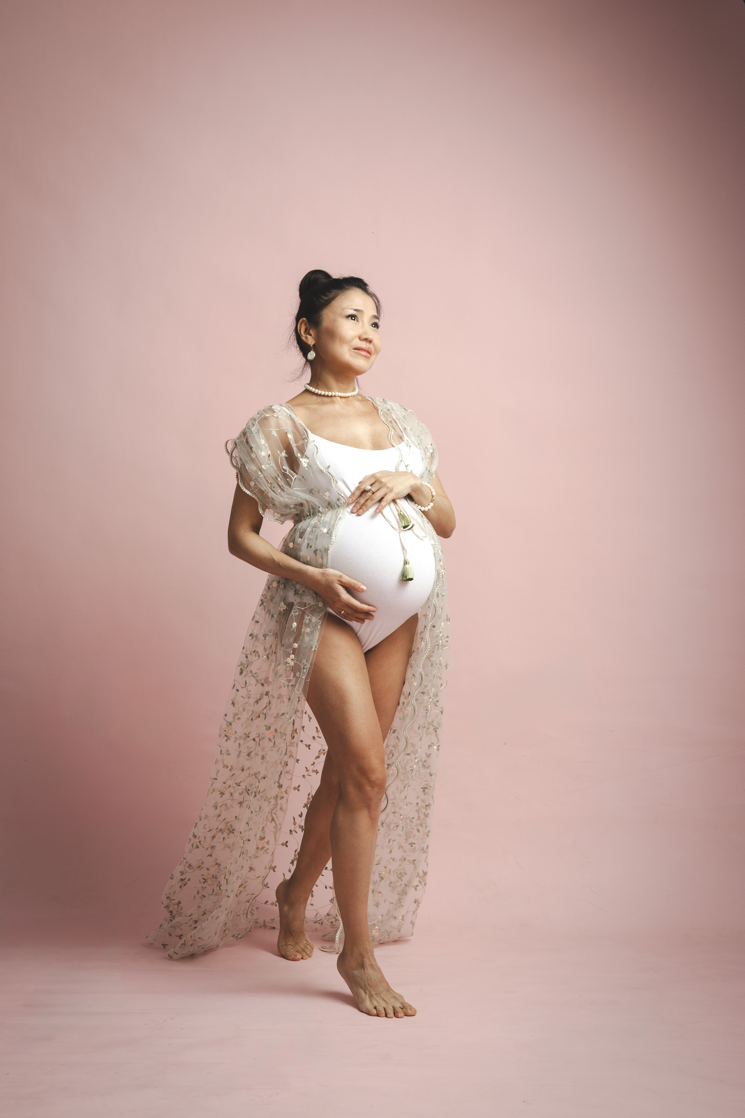 Студийная фотосессия беременности в студии Соул