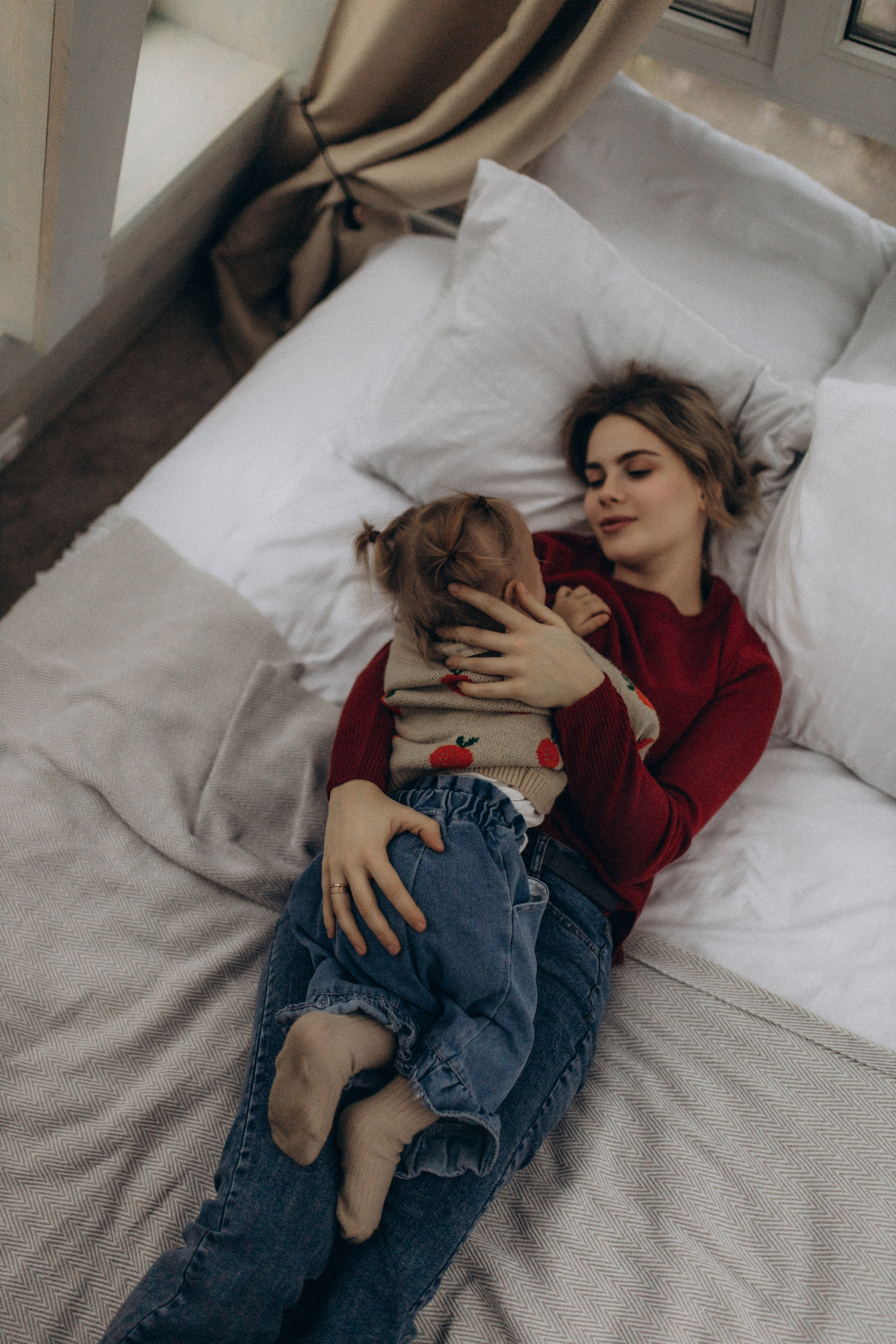 Алиса и мама. Семейный фотограф Губкин/Старый Оскол