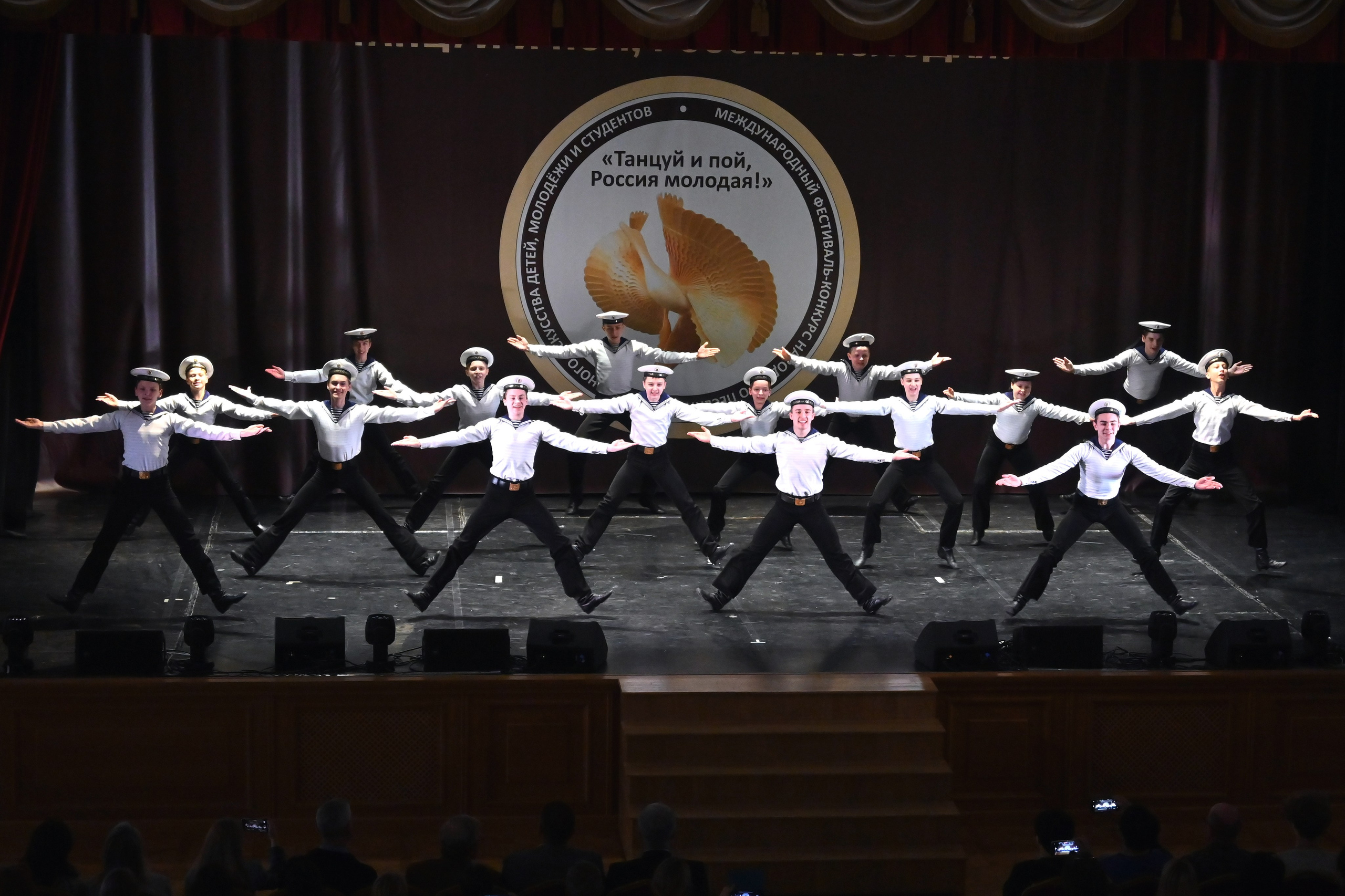 Гала-концерт. Танцуй и пой, Россия Молодая! 22.04.2024. Профессиональный фотограф в Москве Алёна Котова