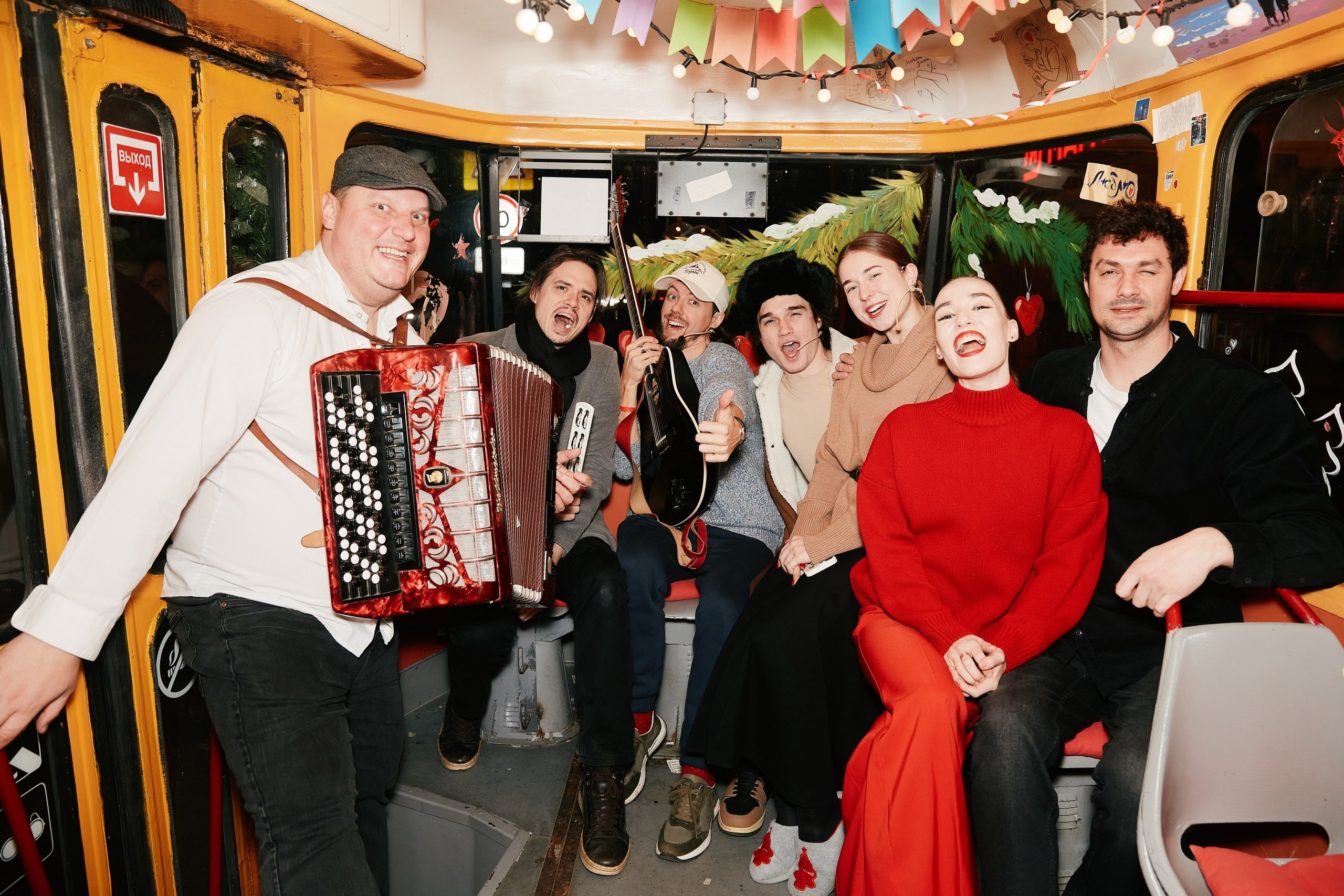 Новогодний трамвай 2026. Свадебный репортажный фотограф краснодар максим дремов дрёмов фотосессия студия цена