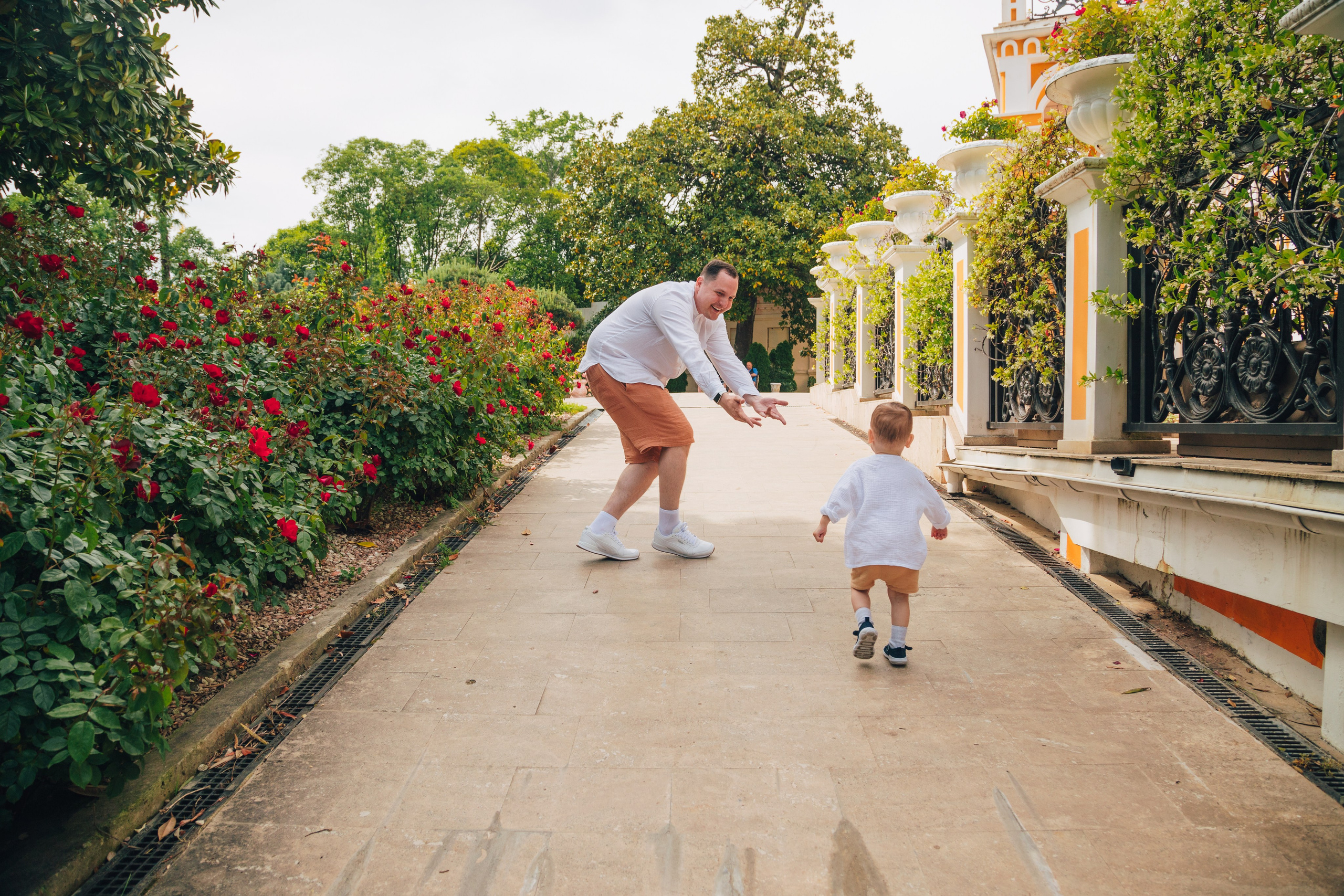 Дима, Ляйсан и Миша на Ривьере (Май 2025 г.). Фотограф Сочи, Адлер, Красная Поляна — Вероника Радченко