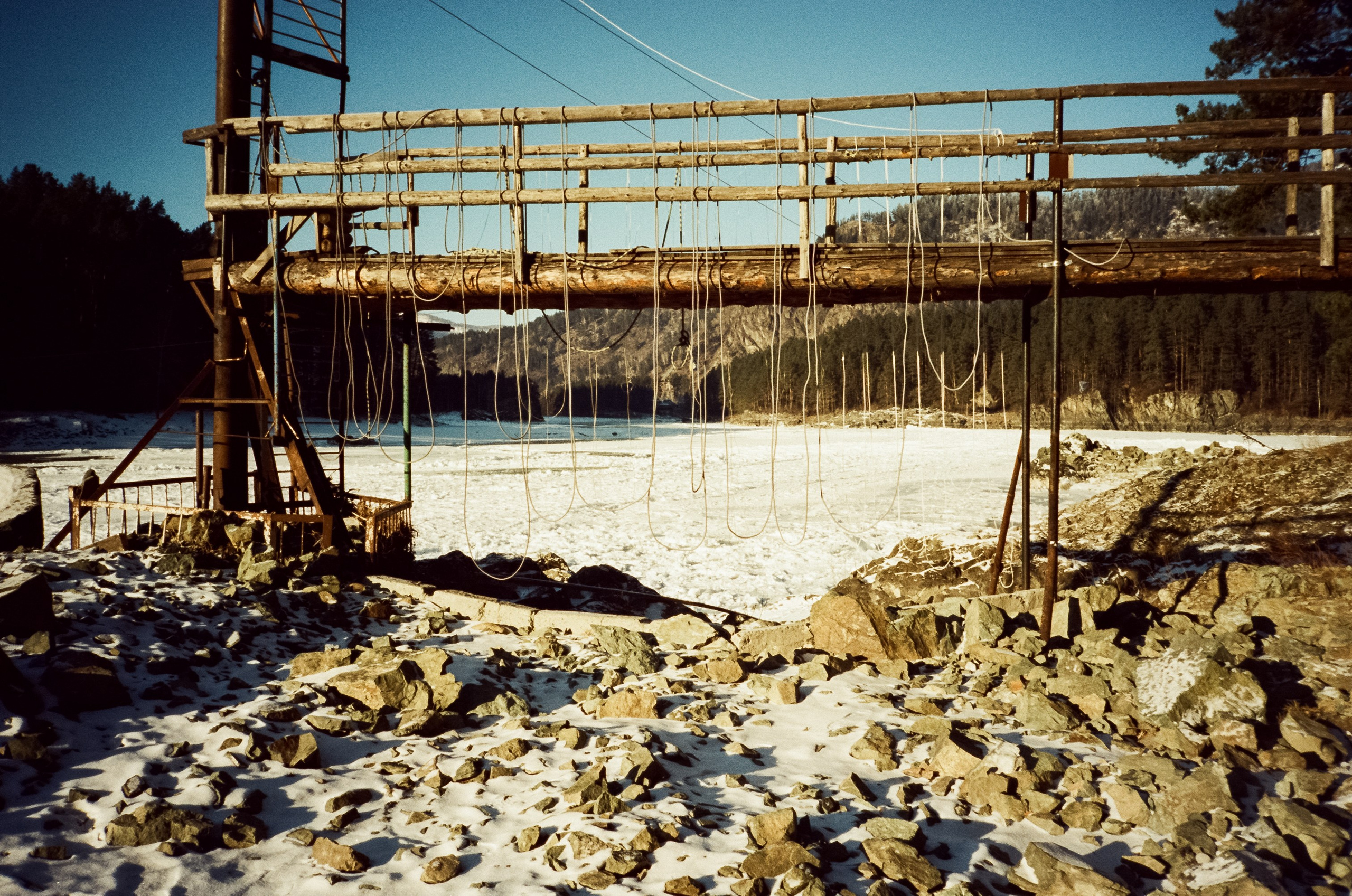 Кызыл-Таш — зимний пляж. Кедровый остров в суровый мороз. Фотограф-документалист Мария Осокина