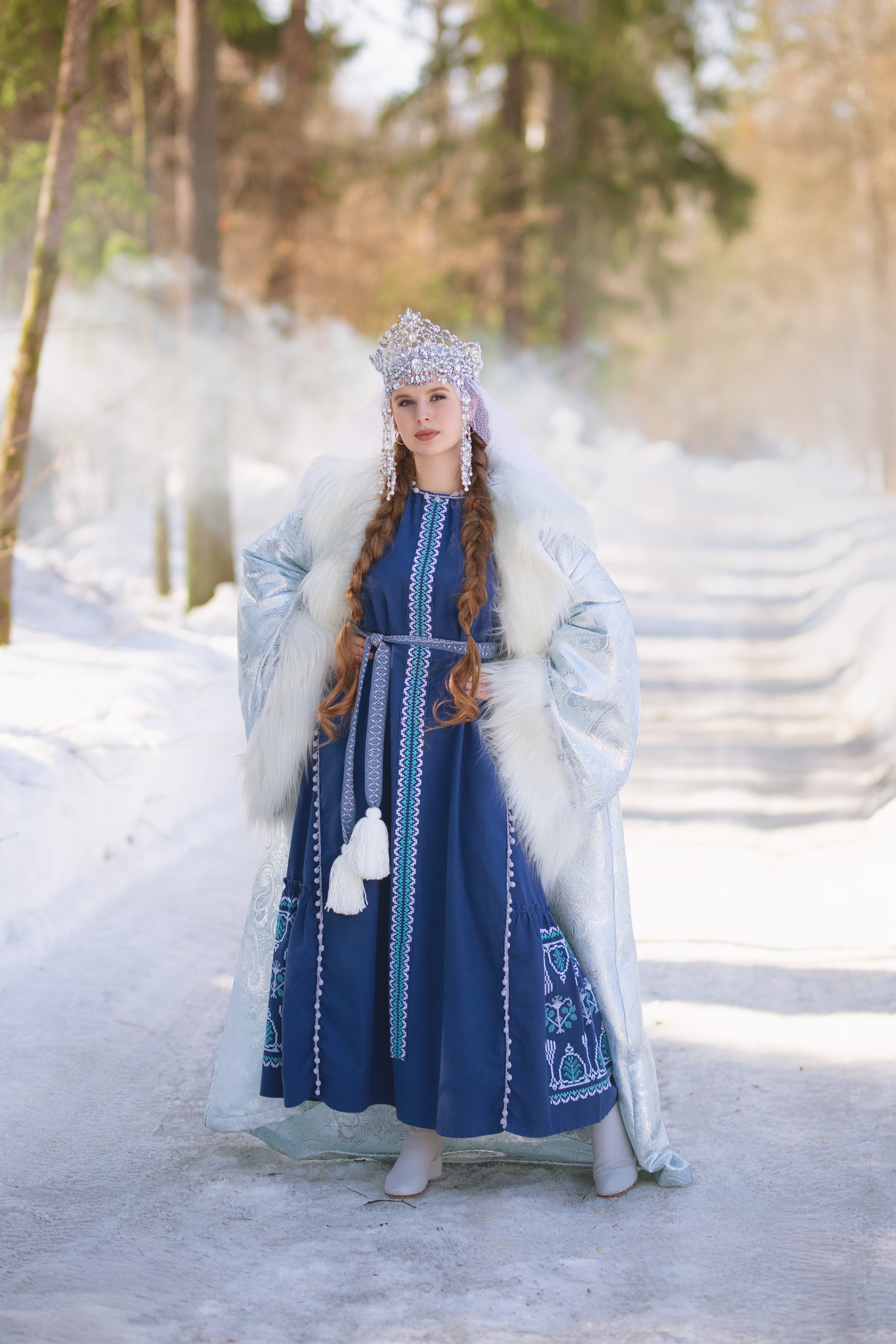 Прокат костюмов в русском стиле в Нижнем Новгороде. Русская и славянская одежда. Современна русская одежда