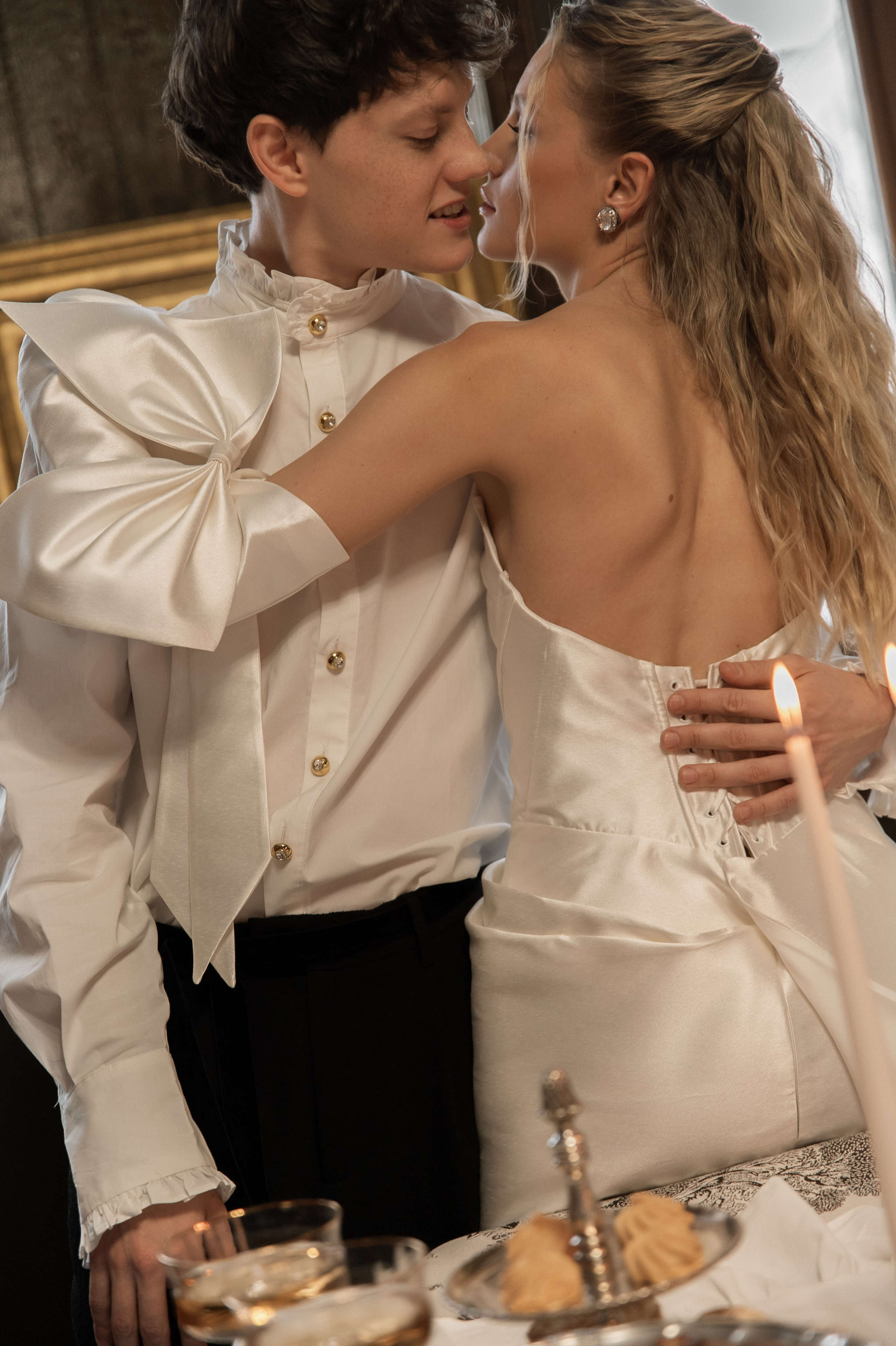 Свадебная съемка в исторической квартире на Чистых прудах. Ярослава Ерина — свадебный фотограф в Москве