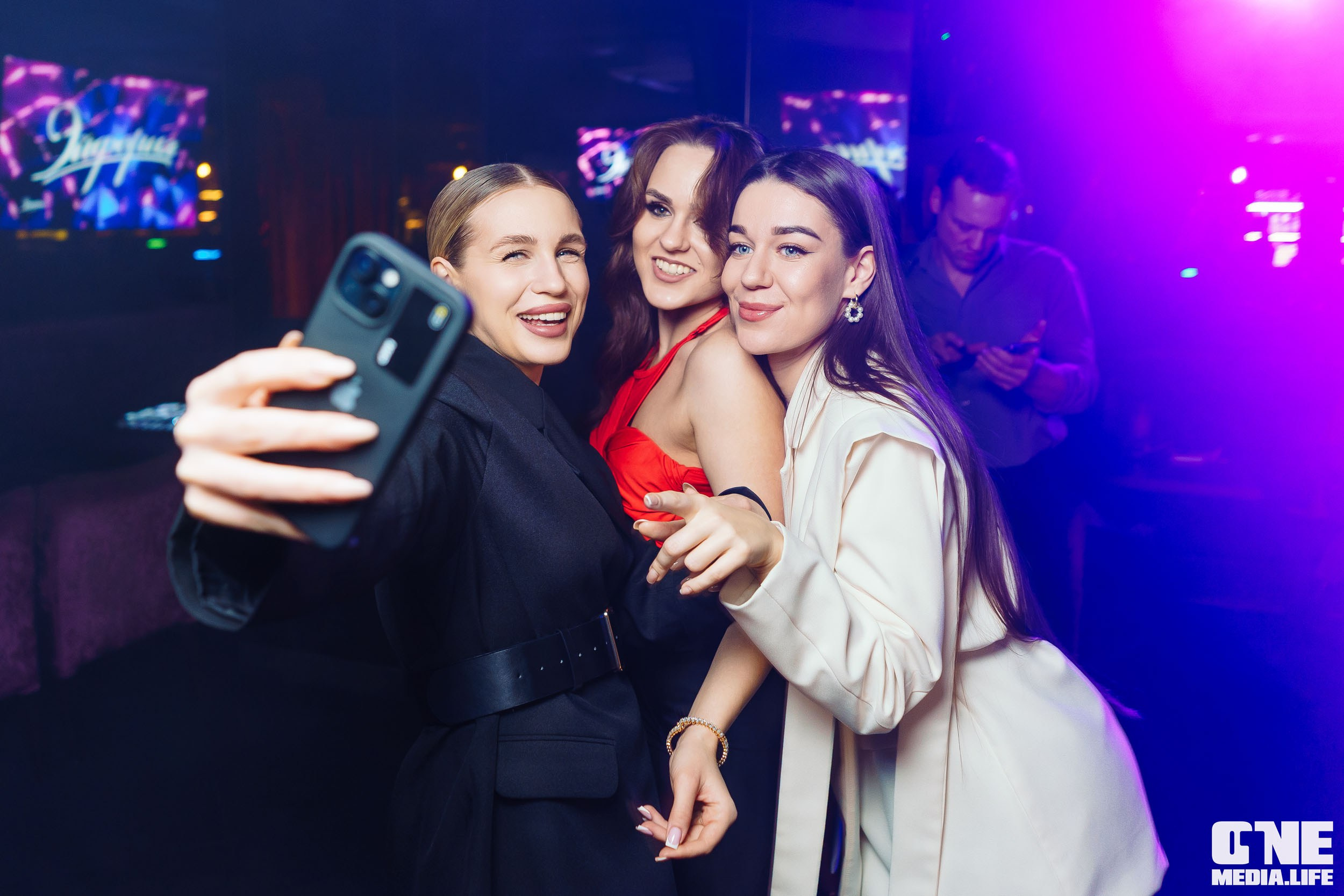 Фоторепортаж из караоке-клуба Эйфория. One Media Life: фоторепортажи, фотоотчеты с мероприятий и заведений