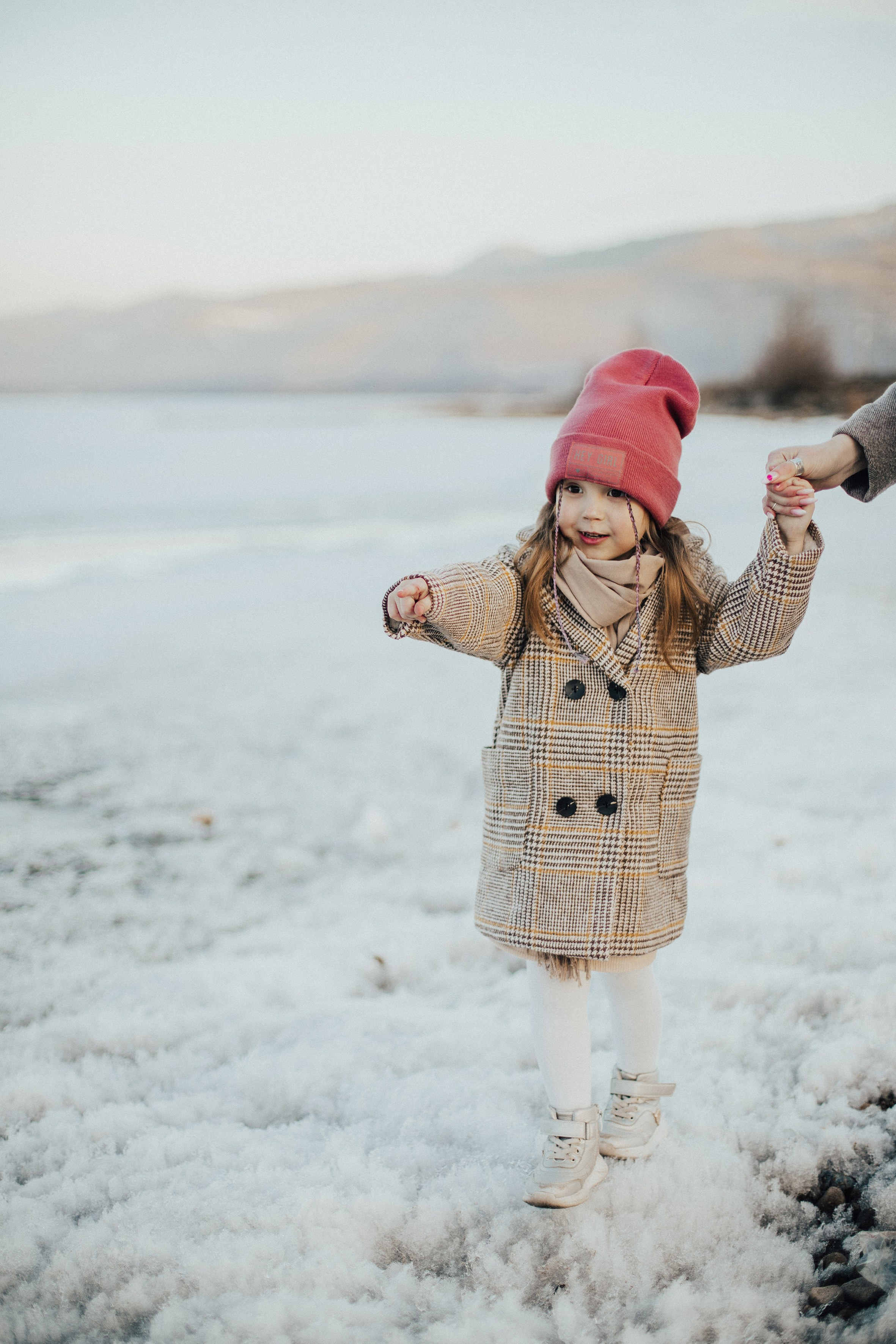 Алиса с мамой на Байкале. Фотограф Слюдянка Иркутск Наталья Кургина