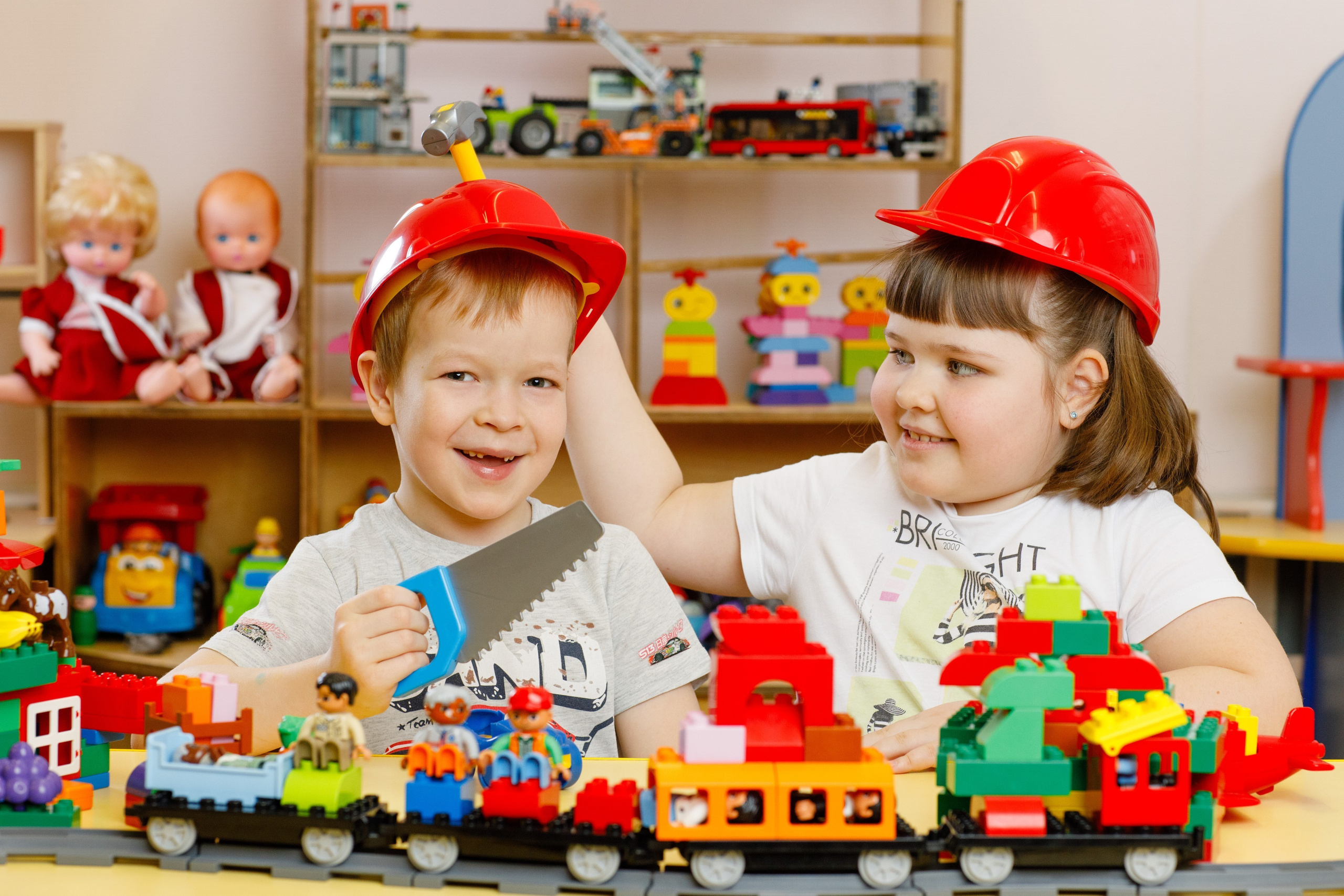 Идеальный расписание. Выпускные альбомы в Москве FOTOVMESTE