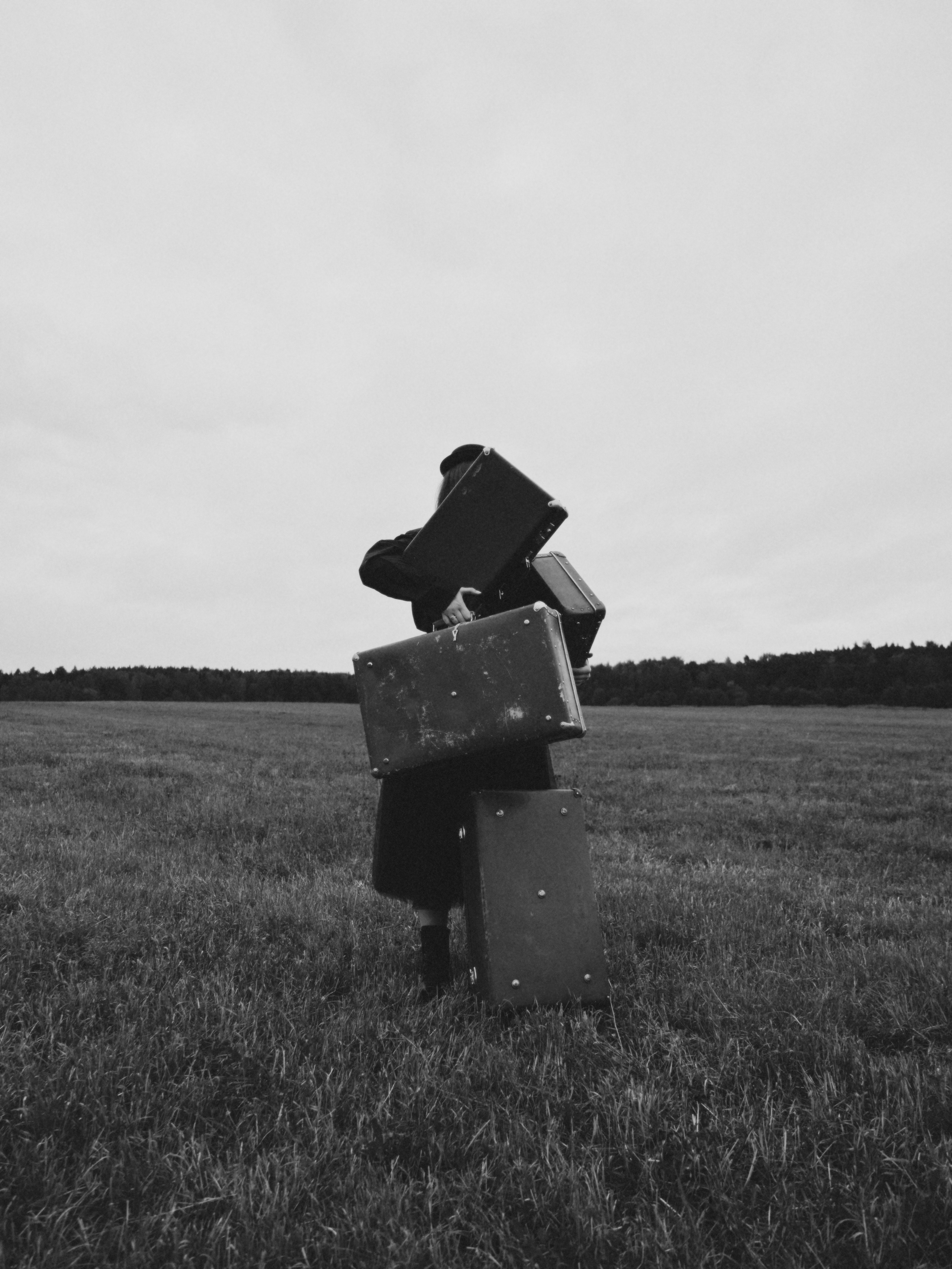 В чемодане. Фотосессии коммерческие и творческие в Москве. Вика Эдельман