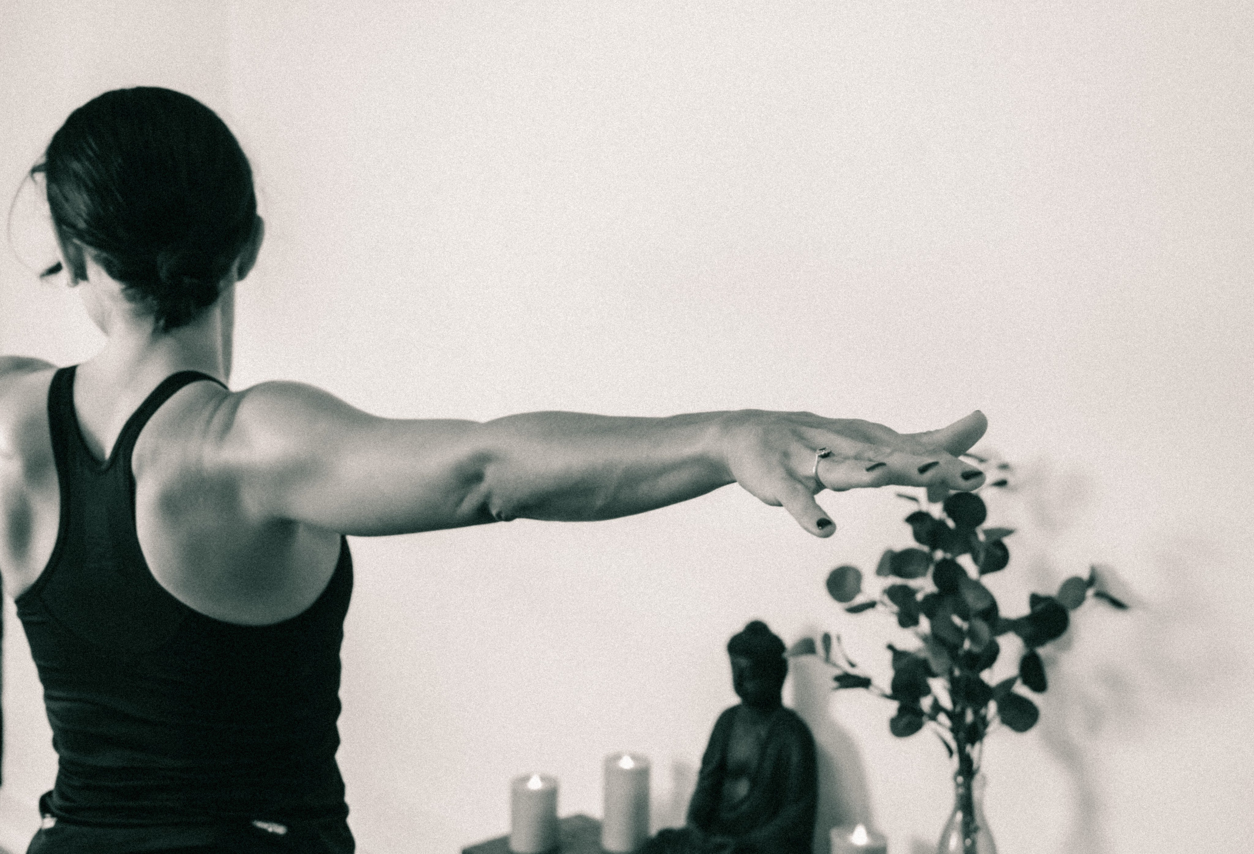 Yoga with Sophie. Elena Harlaut Photographer