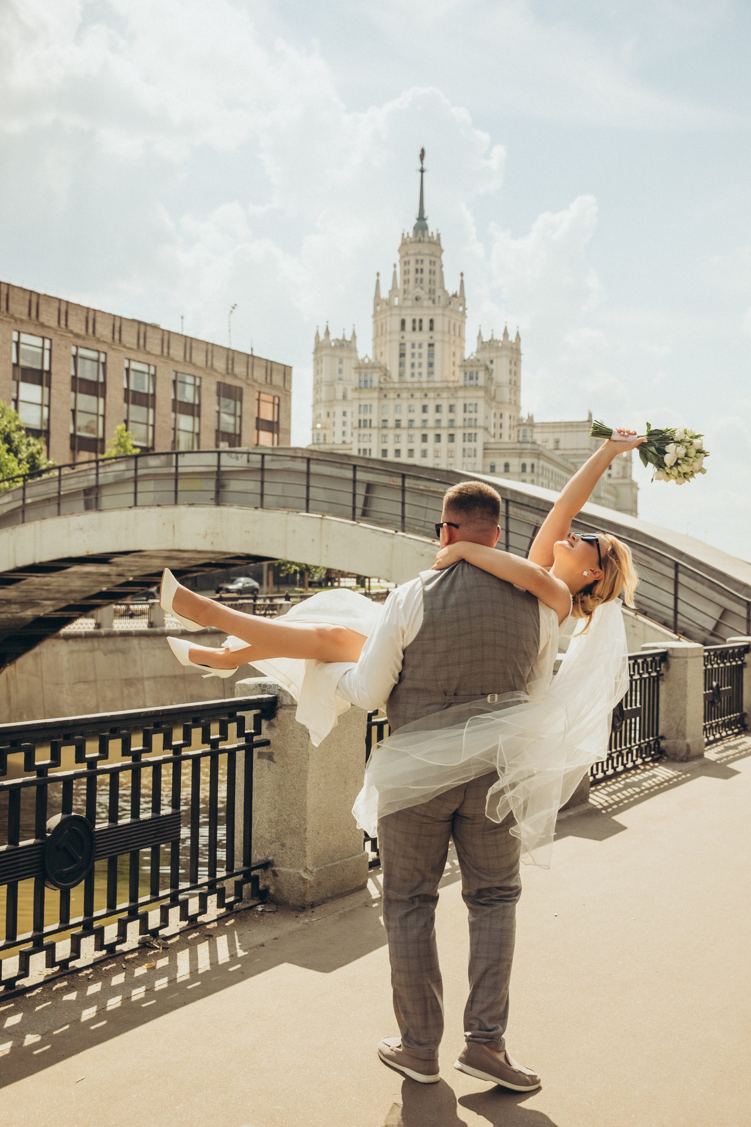 Тессинский мост свадьба. Свадебный и семейный фотограф Москва и Московская область