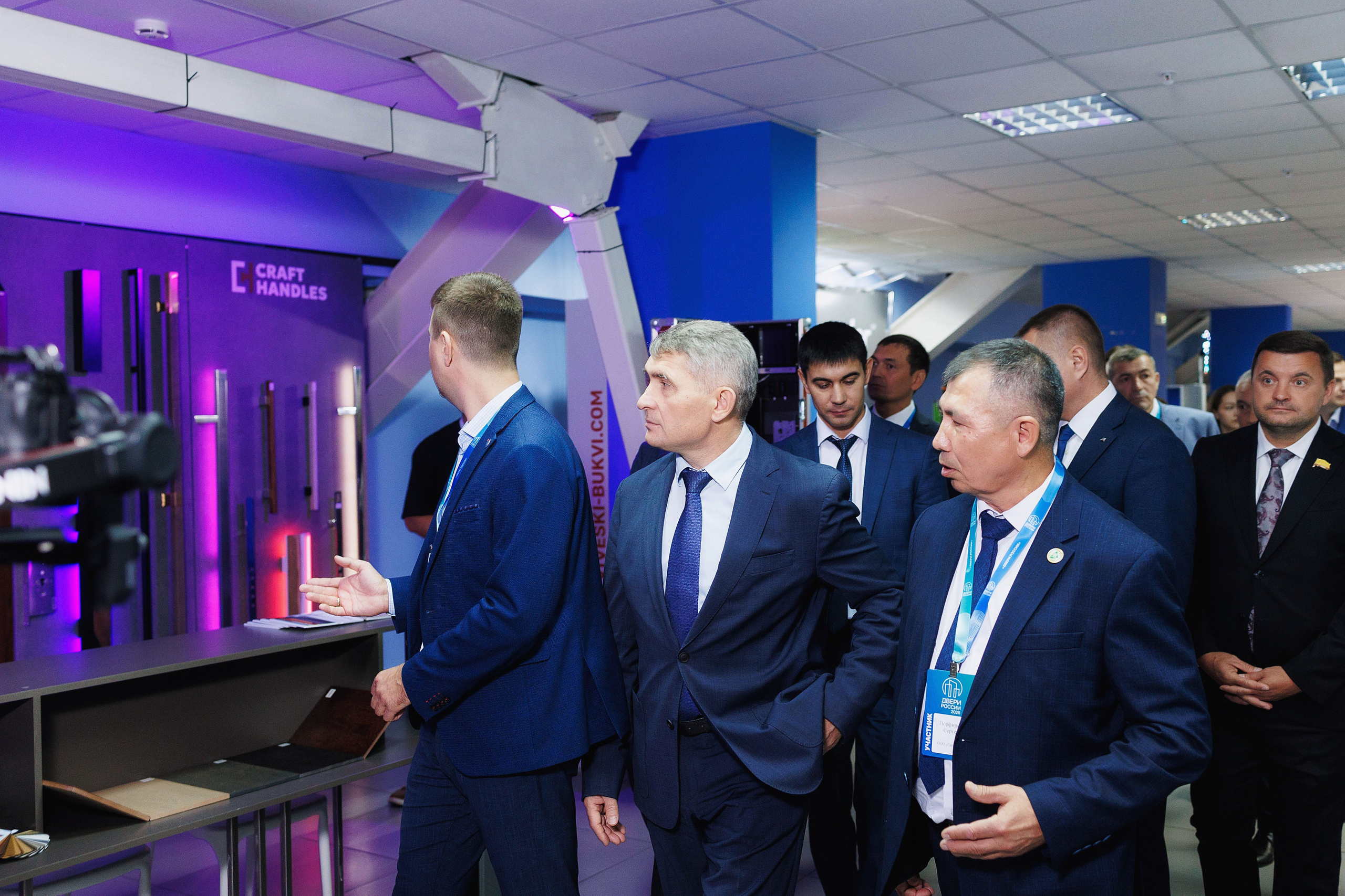 Репортажная съемка форума «Двери Росси-2025» в Чебоксарах. Портретный и репортажный фотограф в Чебоксарах Андриян Чаркин