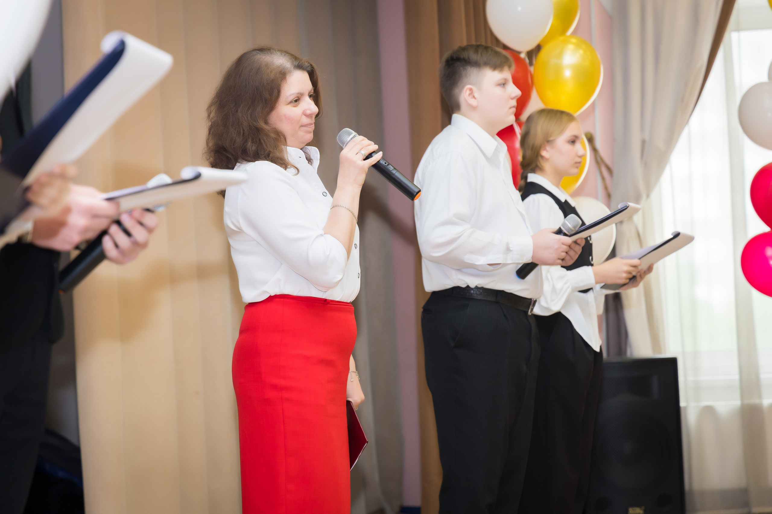 Выпускной в школе. Photomantis