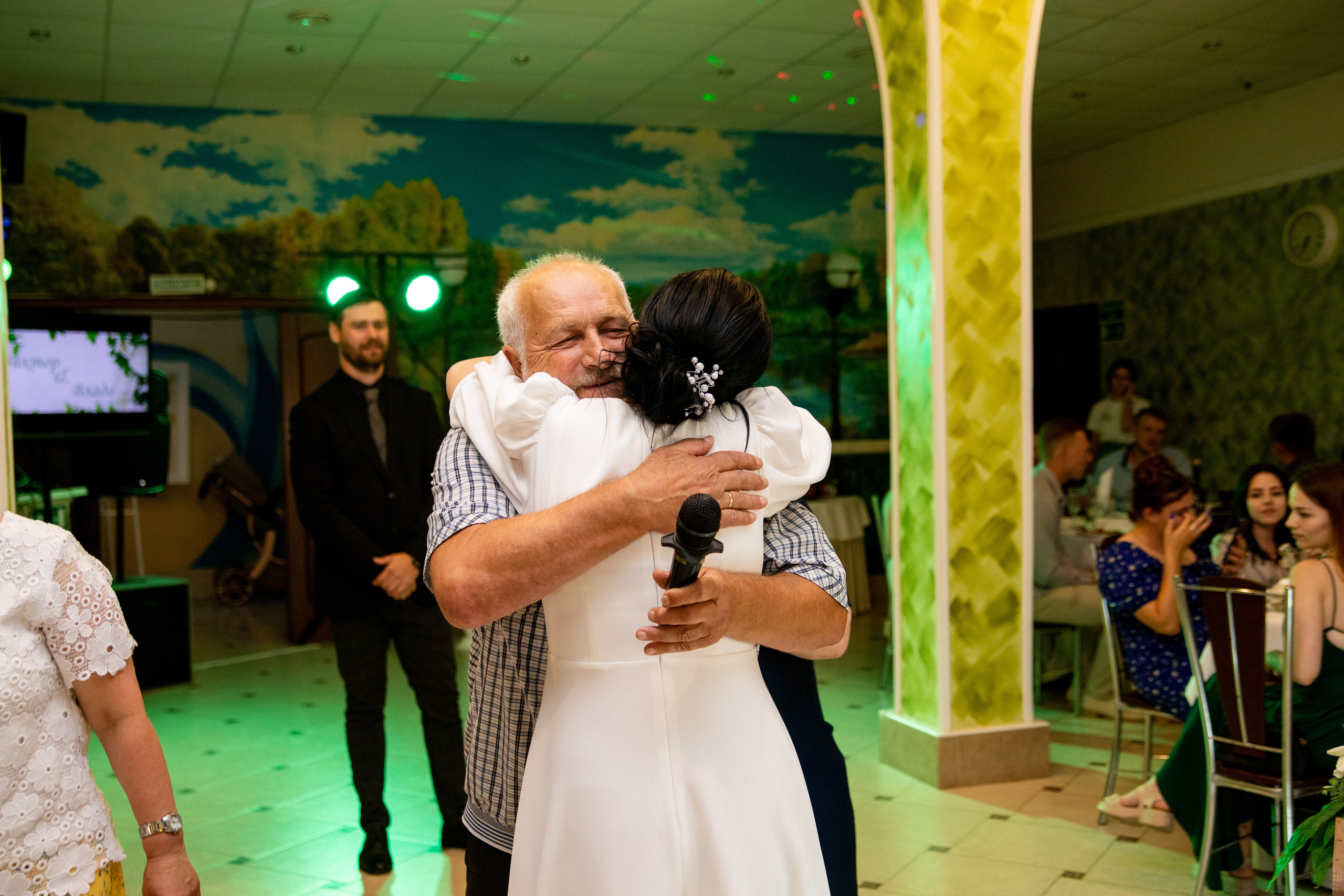 Виктор + Влада. Свадебный и семейный фотограф в Михайловке Полина Крипс