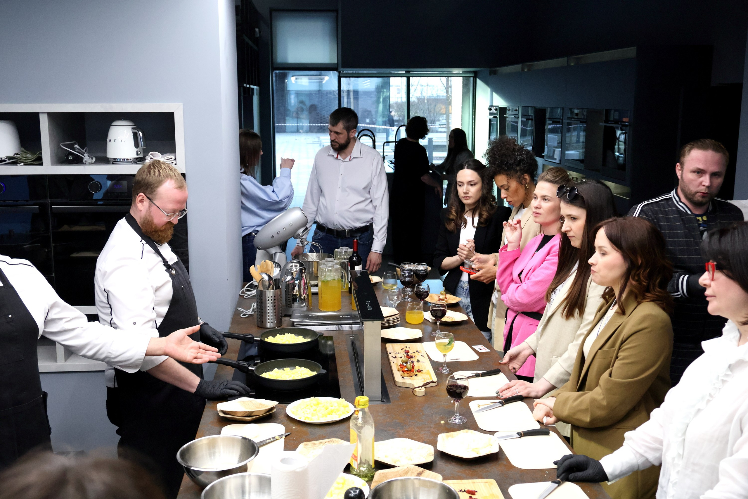 Испанская бытовая техника Pando: Арт-пространство на Вавилова 4. Спортивный и репортажный фотограф Ермакова Светлана