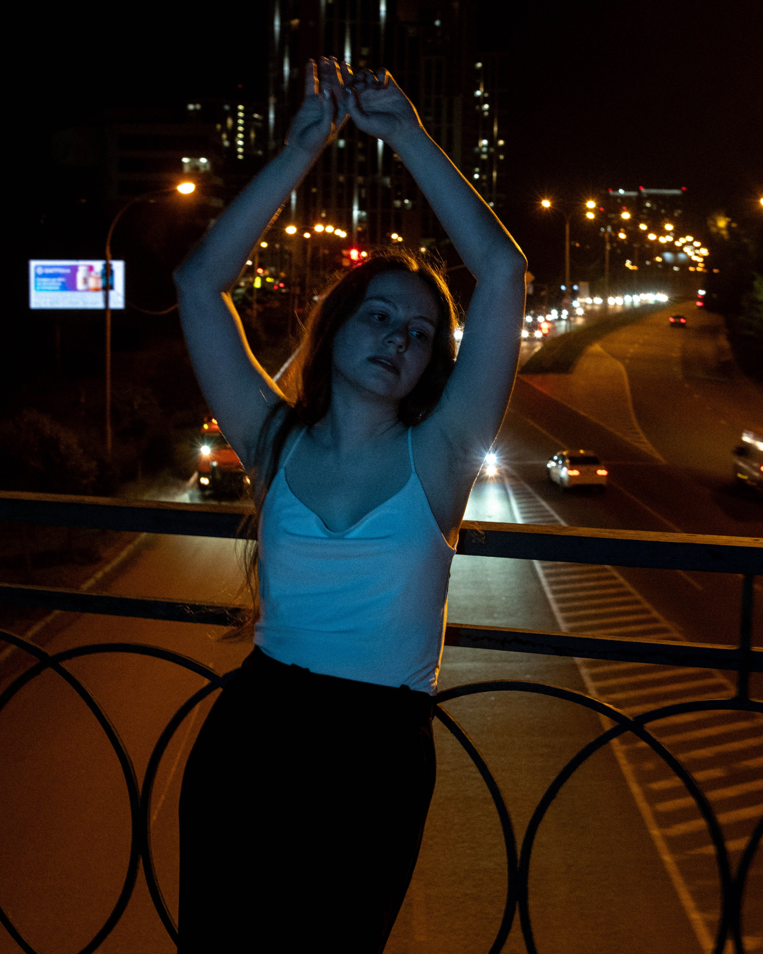 Таня. Женский фотограф. Создатель украшений ручной работы. Модель