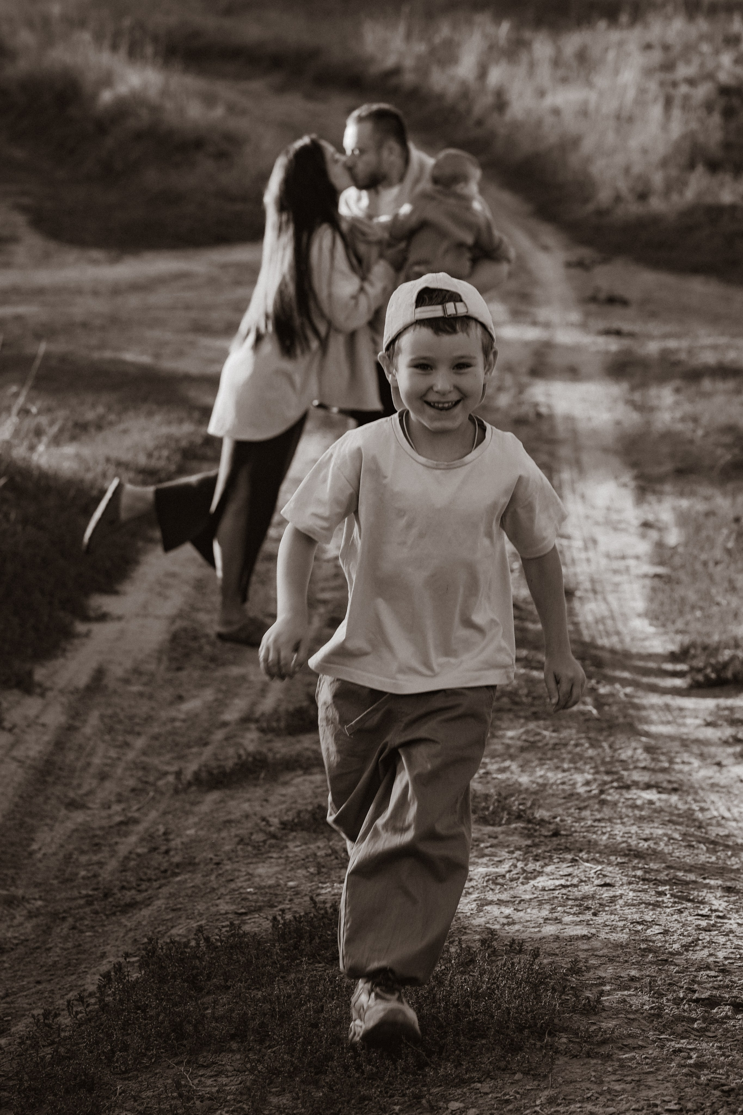 Семья Тони и Саши на закате. Семейный и портретный фотограф в Санкт-Петербурге Татьяна Гримоть