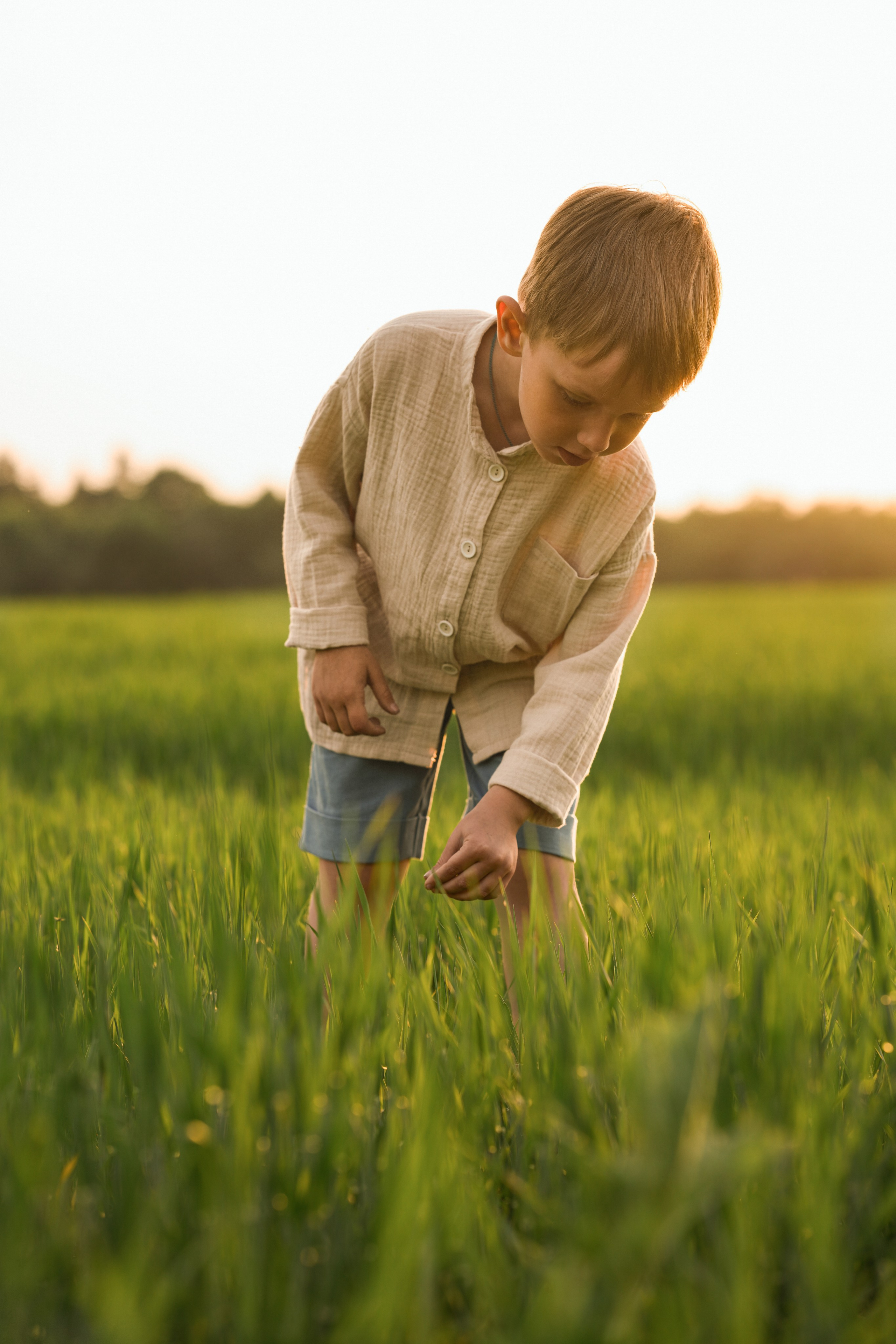 Ксюшенька, Кристиночка и Кирюшенька в поле. Семейный и портретный фотограф в Санкт-Петербурге Татьяна Гримоть