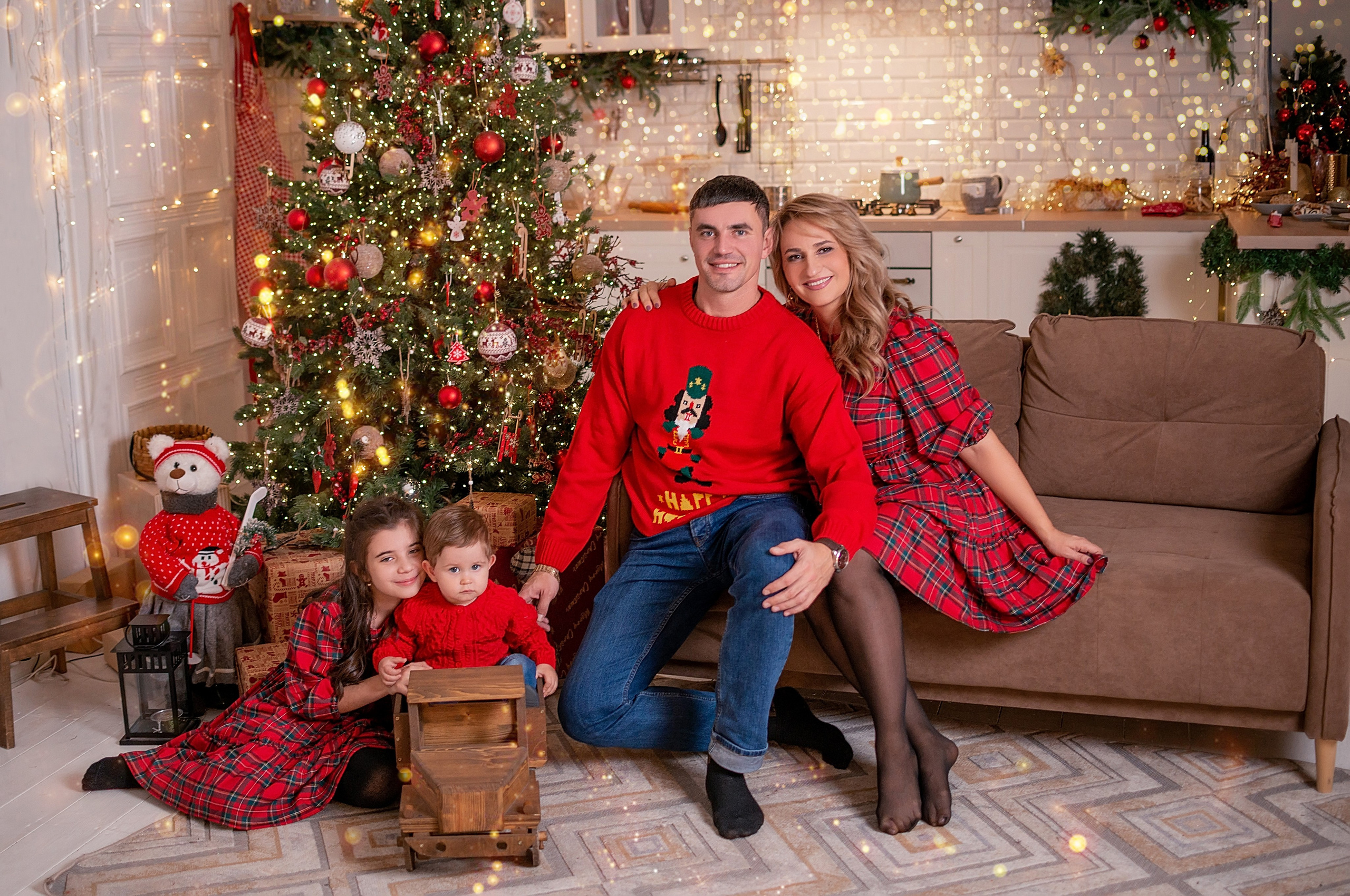 Новогодняя семейная фотосессия в Краснодаре 2023-2024. Фотограф новорожденных Краснодар Малышенко Надежда