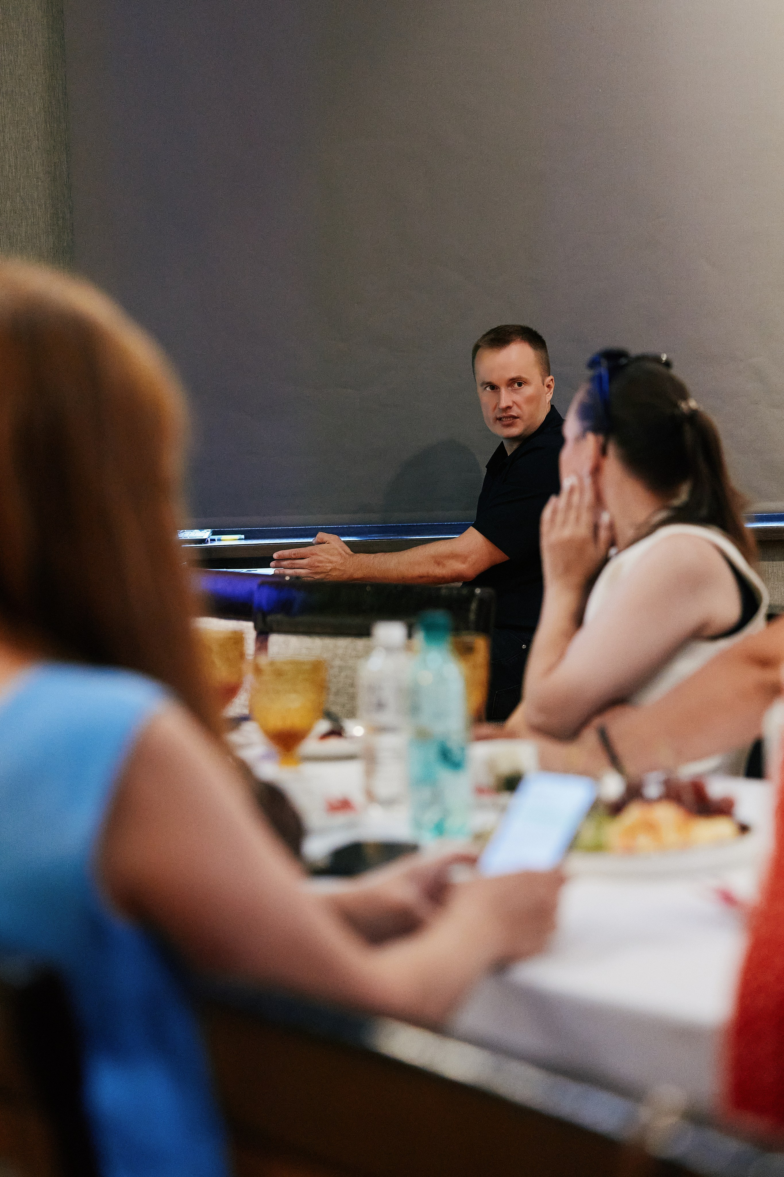 Бизнес завтрак в Golden Tulip 24.07. Свадебный репортажный фотограф краснодар максим дремов дрёмов фотосессия студия цена