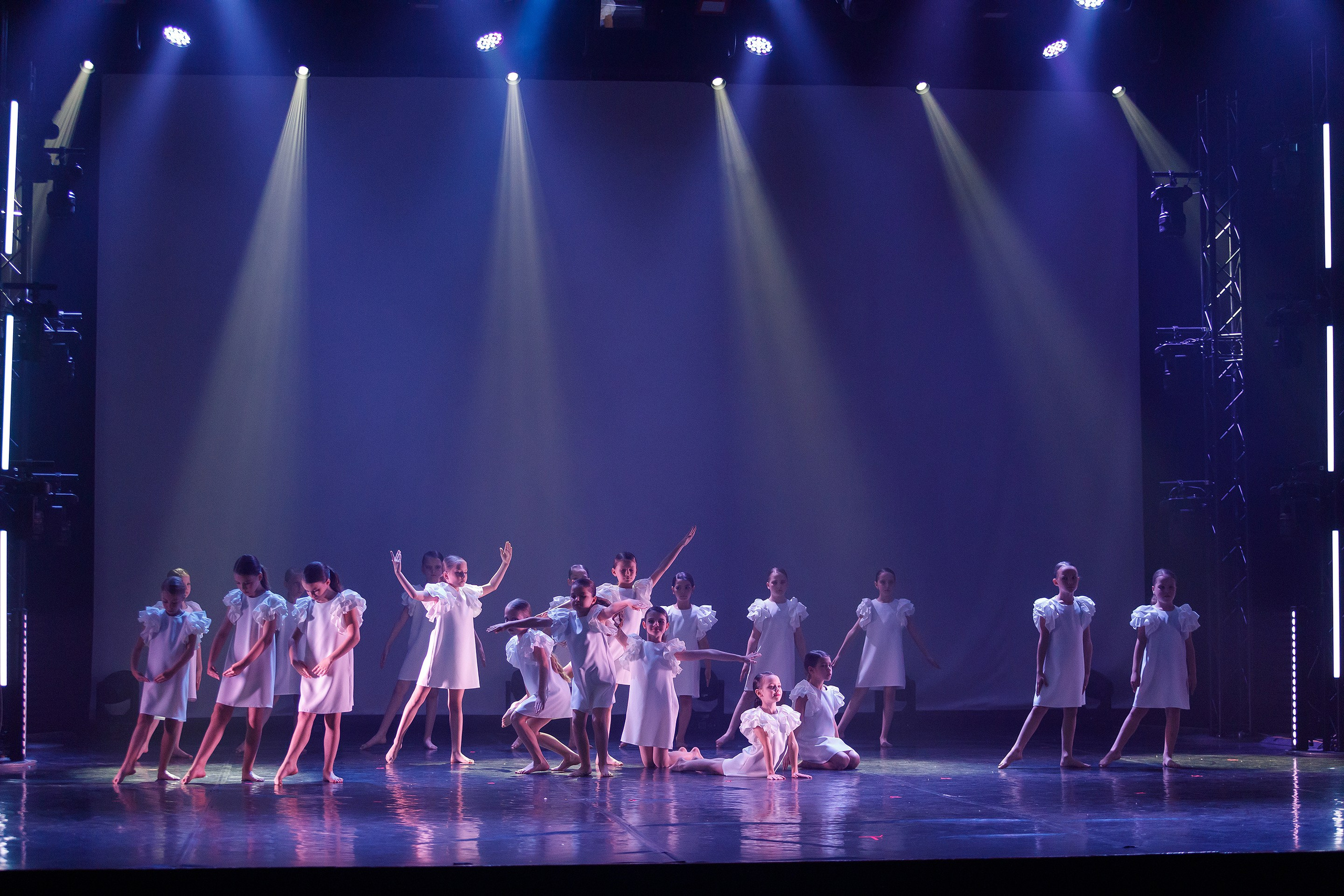 Репортажная фотосъемка отчетного концерта. Профессиональный фотограф в Новосибирске