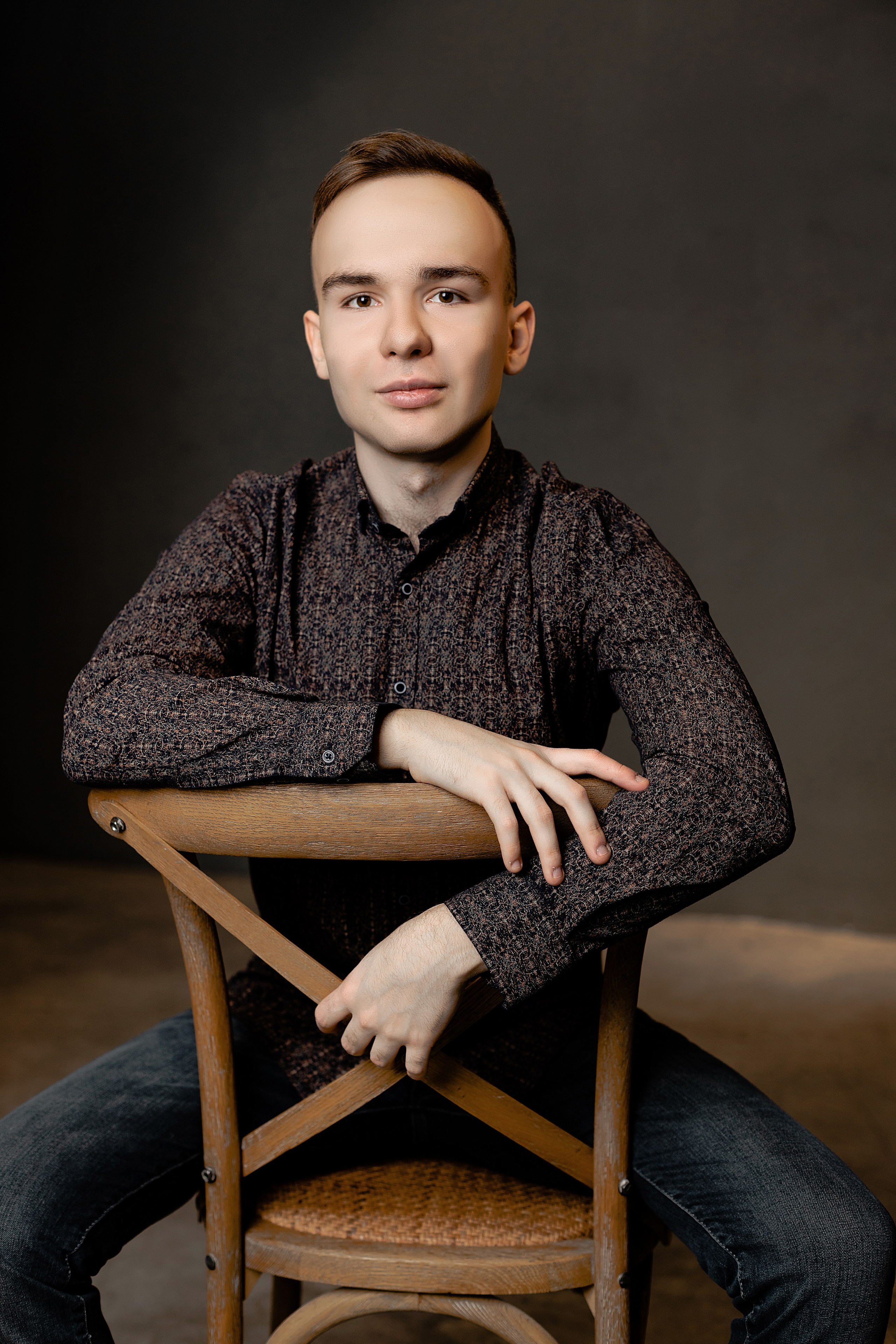 Герман М. Фотограф Челябинск Эвелина Ганага, съемка для бизнеса и маркетплейсов