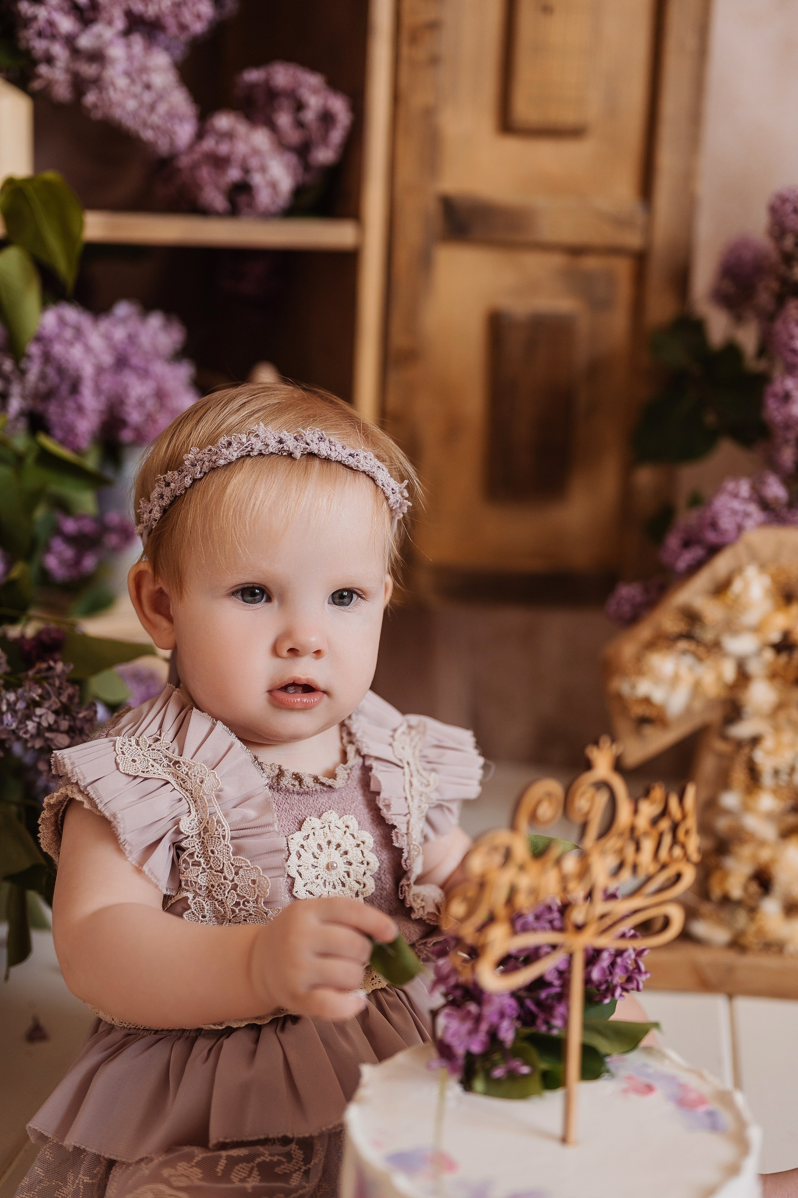 Катюшке годик. Детский и семейный фотограф в Красноярске. Фотосессии новорожденных малышей до 1 месяца
