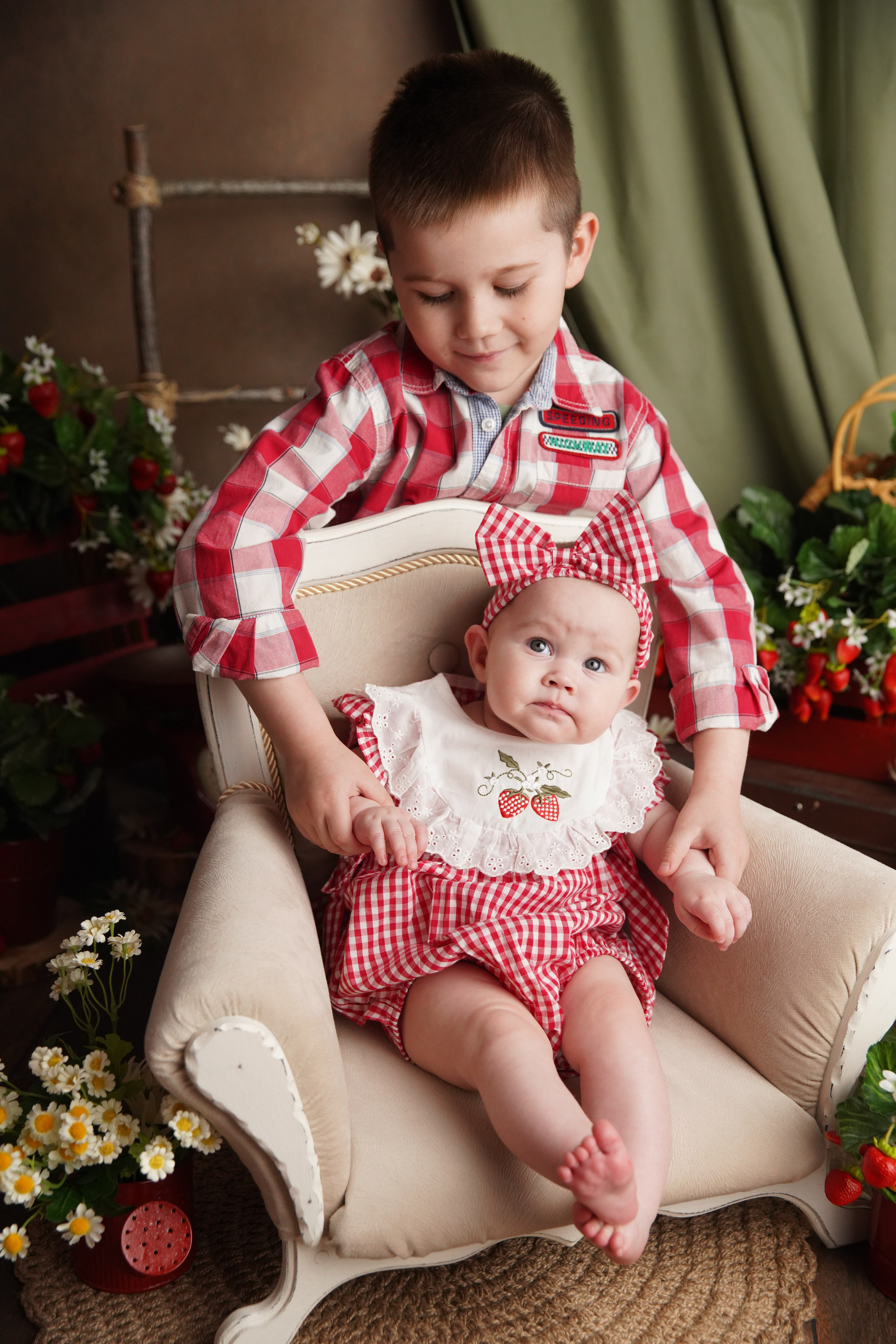 Ягодная. Фотограф новорожденных. Семейный и детский фотограф в городе Сургуте