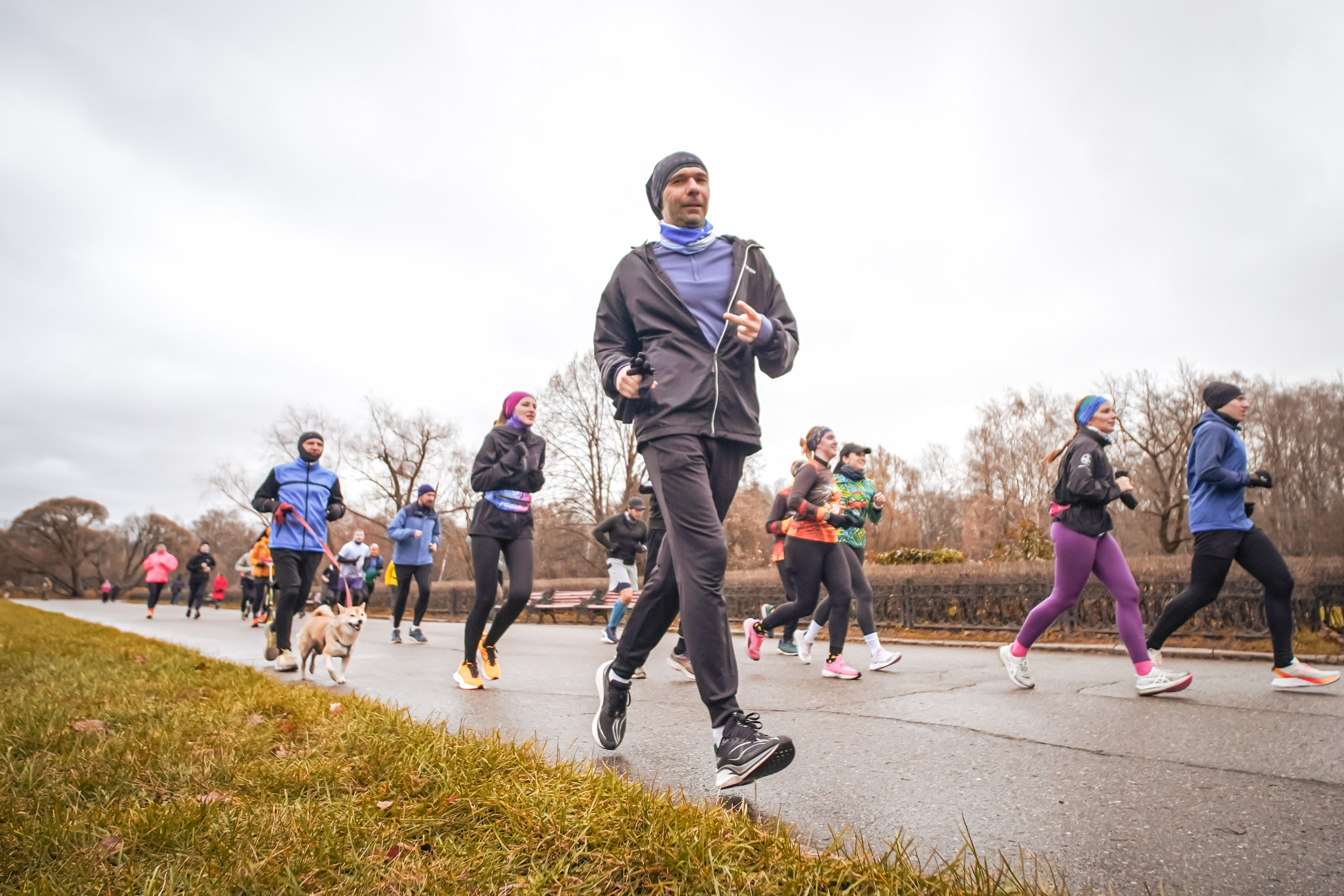 #марафонудома #яuzarun 2024 2-я петля, группа 6:30. Роман Капилюшов. Бег. Фото. Видео. г. Люберцы