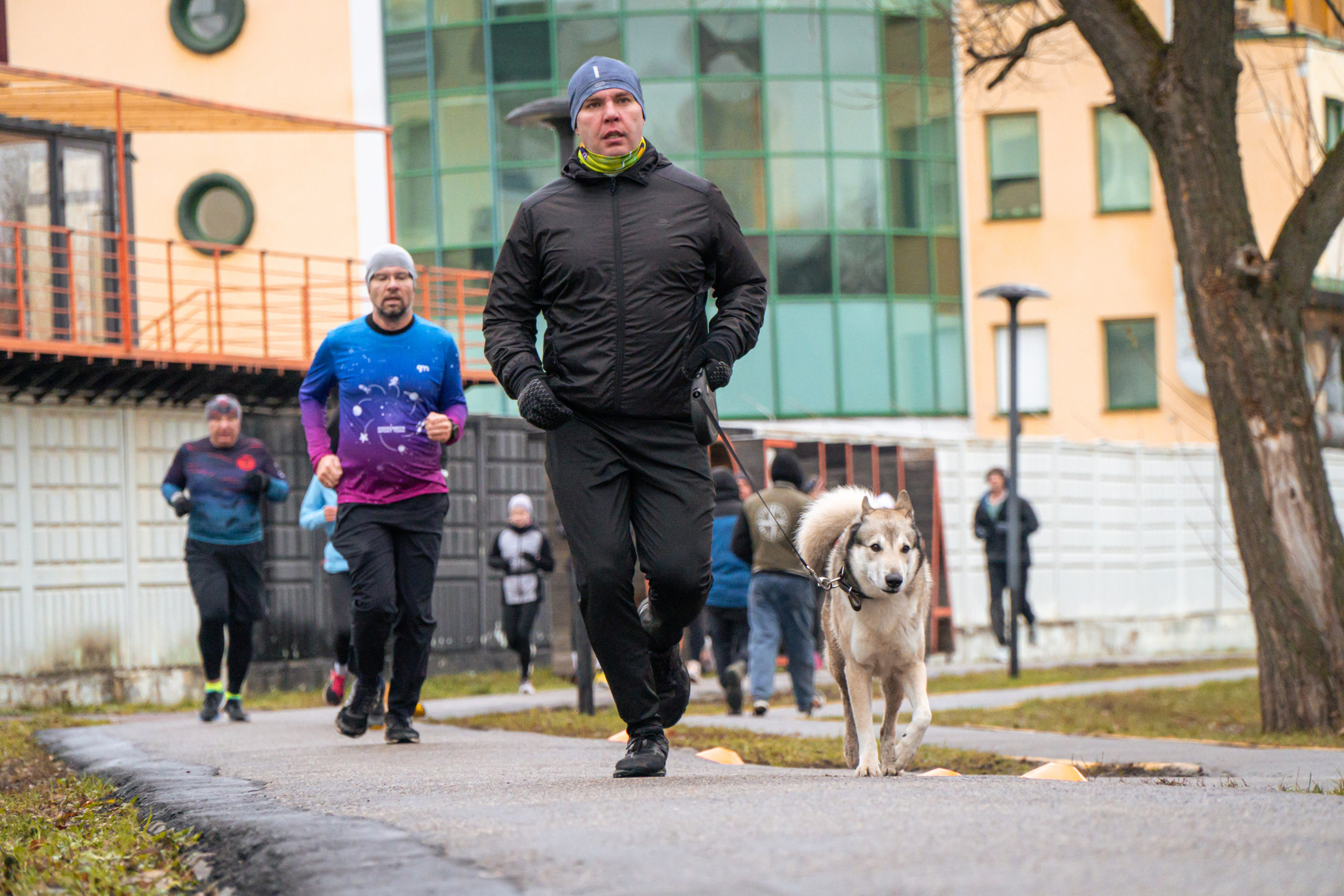 5 вёрст Реутов 16.11.2024. Роман Капилюшов. Бег. Фото. Видео. г. Люберцы