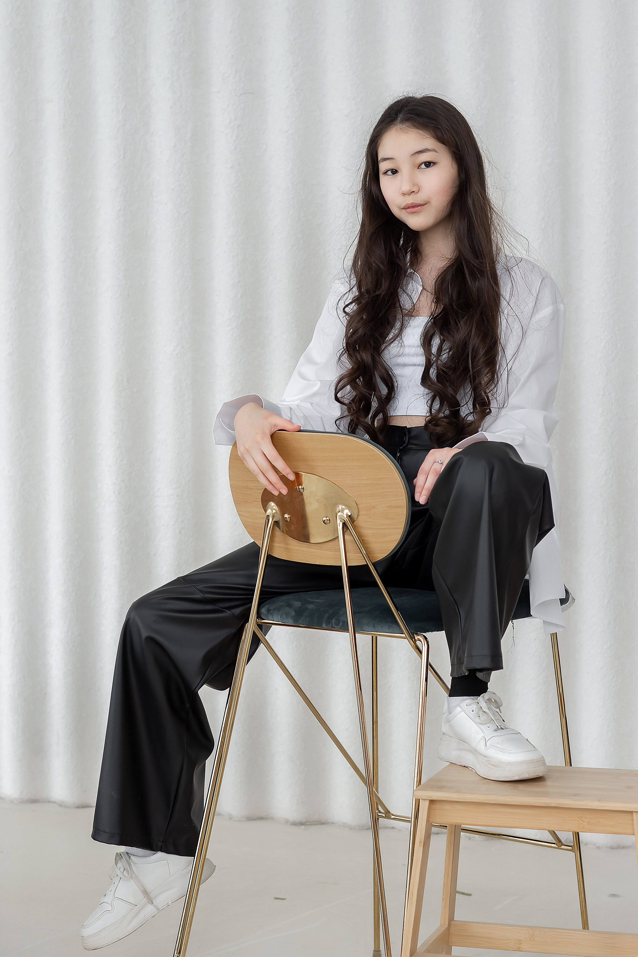 Студийная фотосессия на выпускной альбом. Ольга Плаксина фотограф в Саратове