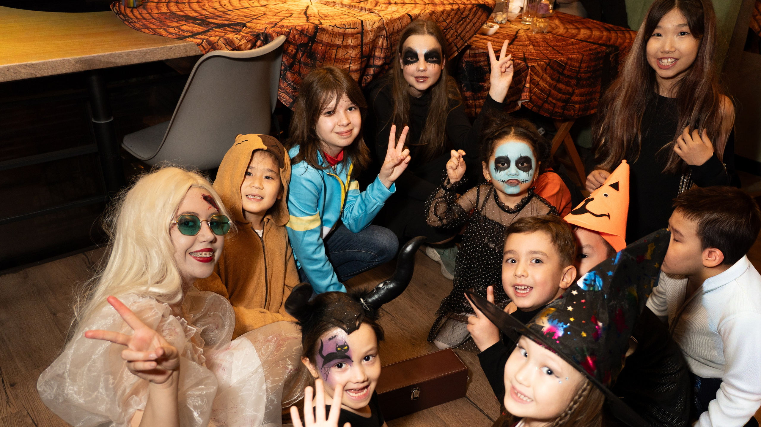 '25 Halloween at Kofebara. Stan Sidel’s Art