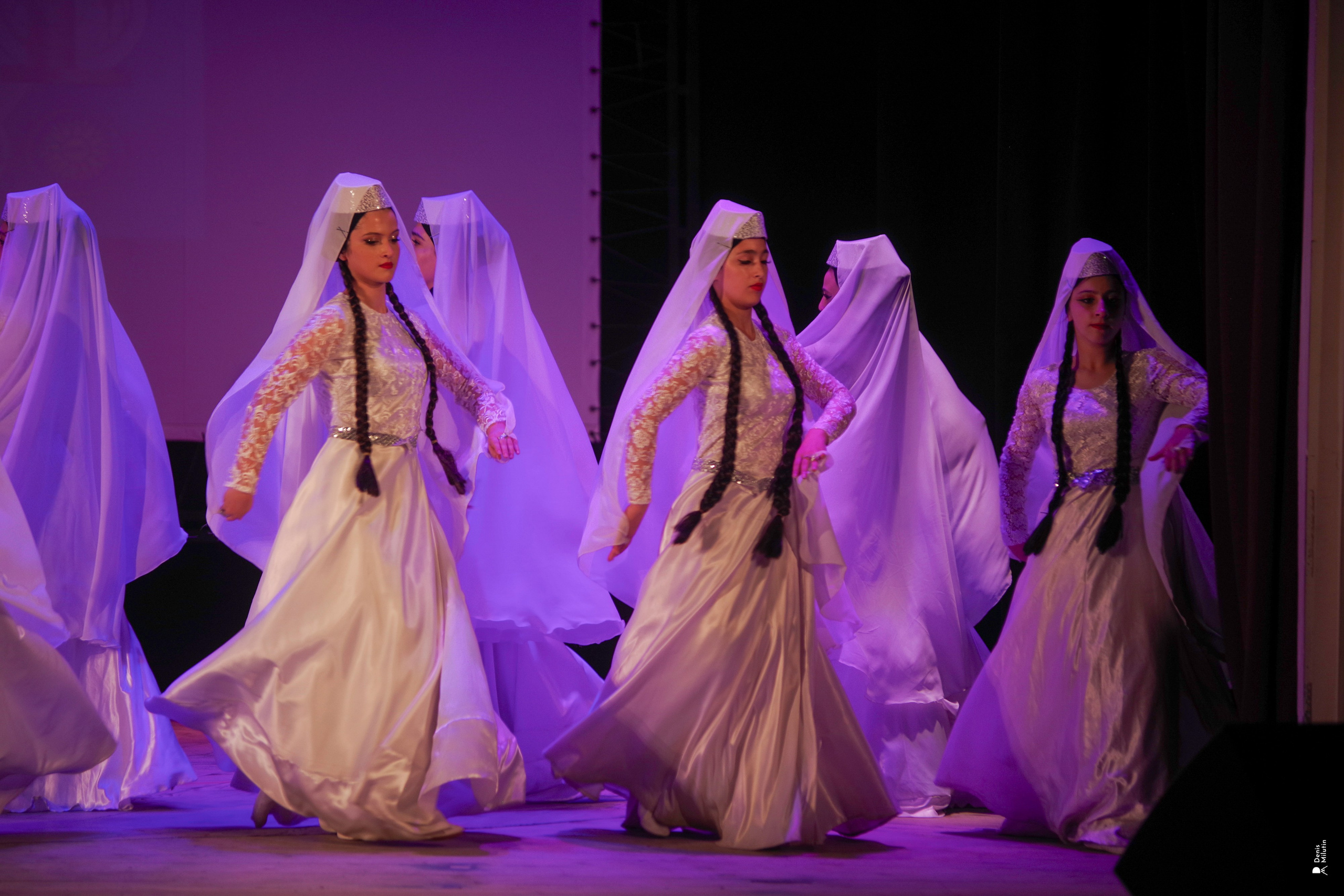 Танцы в прекрасном Они. Портретный фотограф Денис Милютин