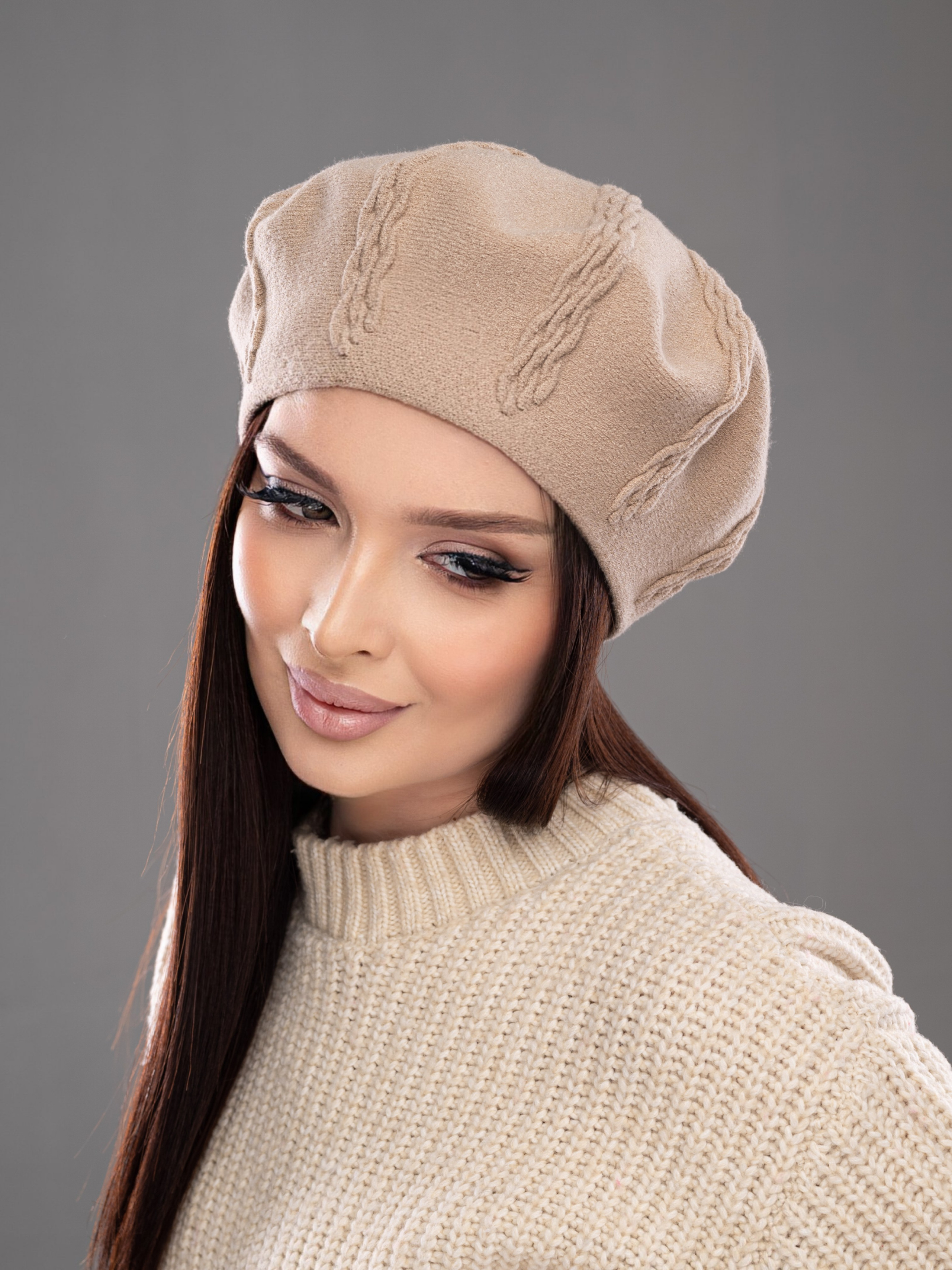 Береты. Предметный фотограф, фото для маркетплейсов Пятигорск, КМВ