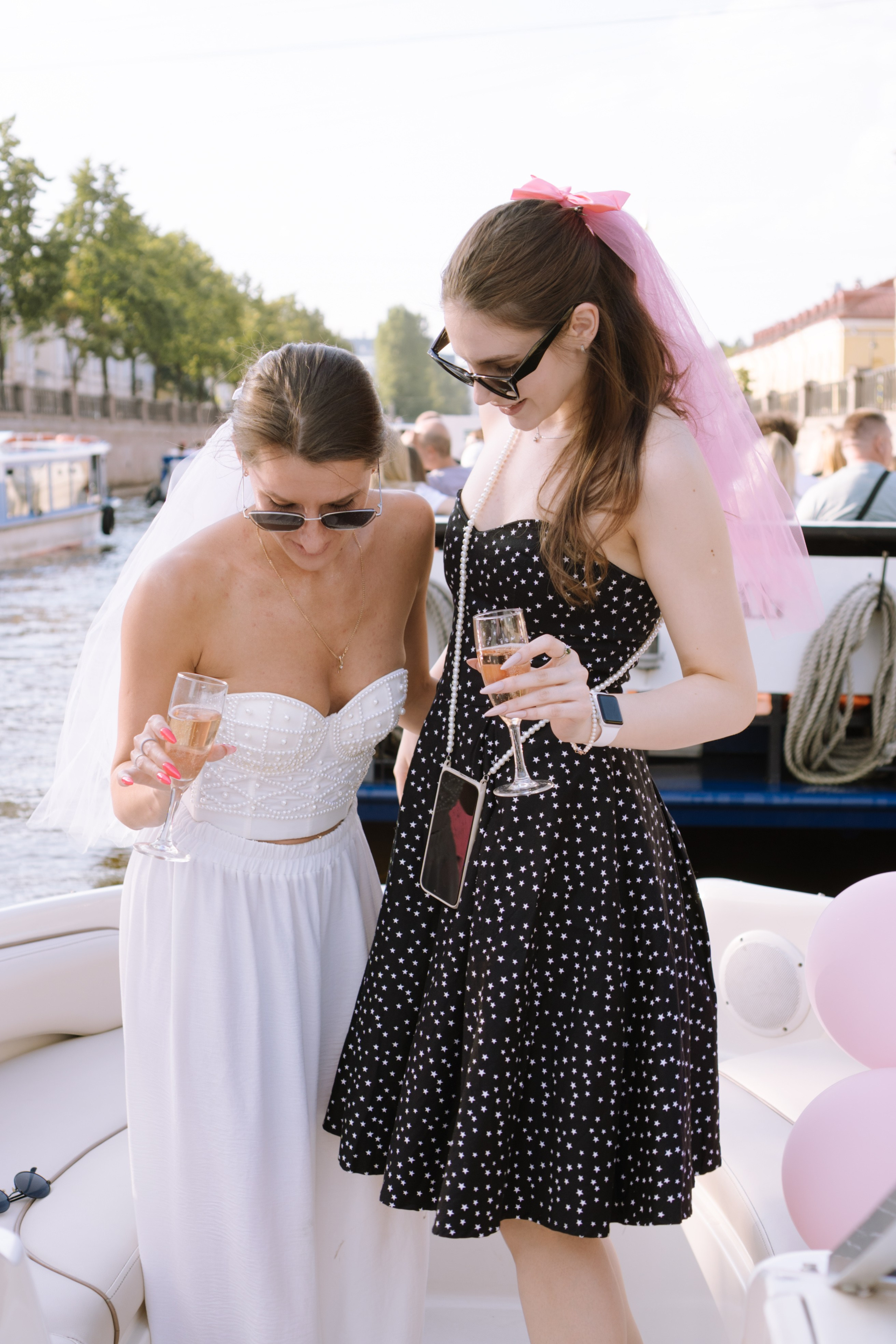 ДЕВИЧНИК НА КАТЕРЕ. Профессиональный фотограф, Санкт-Петербург — Виктория Богомолова