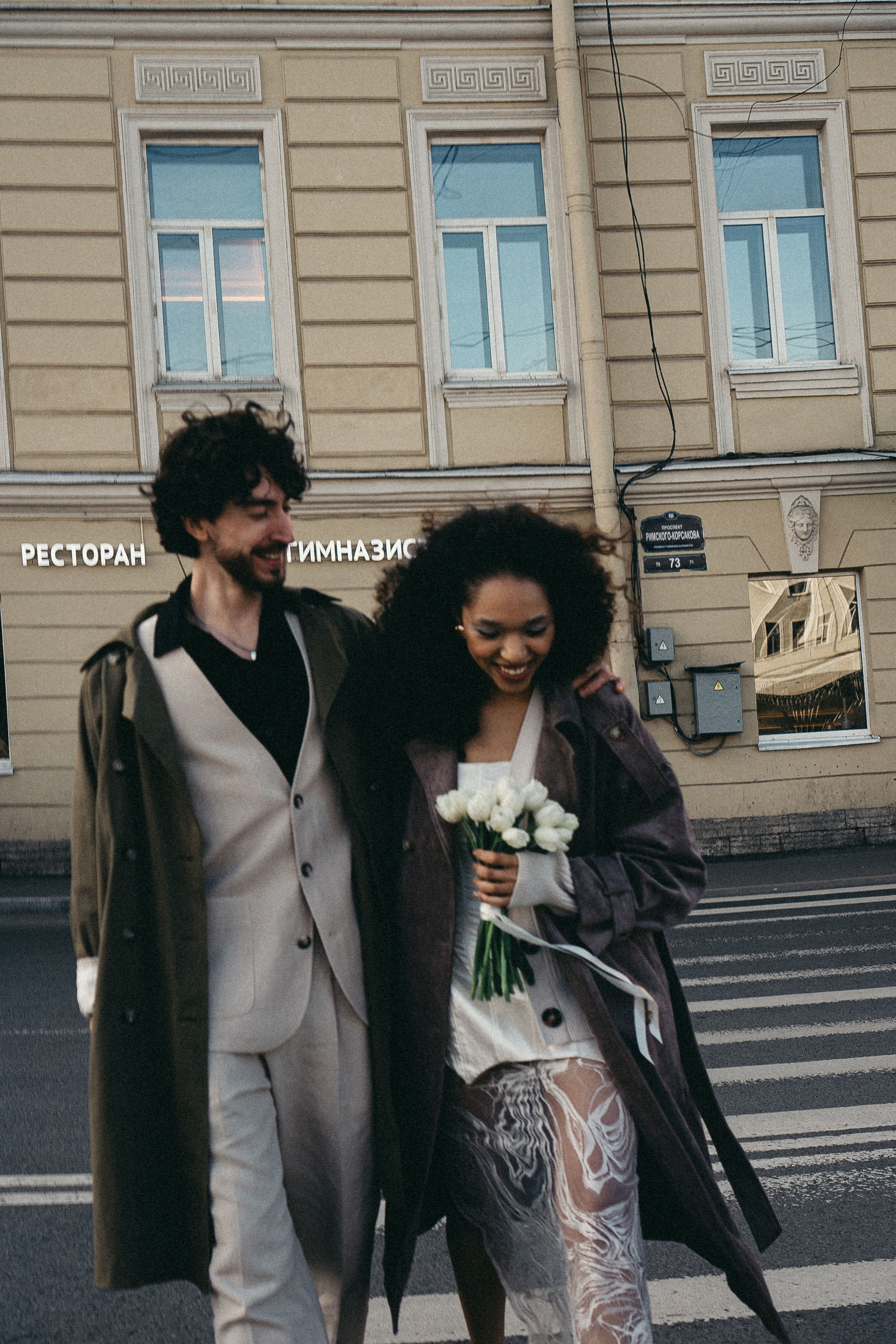 СВАДЕБНАЯ ПРОГУЛКА ПО ПЕТРОГРАДКЕ ВЕСНОЙ. СВАДЕБНАЯ ФОТОСЕССИИЯ НА ПЕТРОГРАДКЕ. Профессиональный фотограф, Санкт-Петербург — Виктория Богомолова