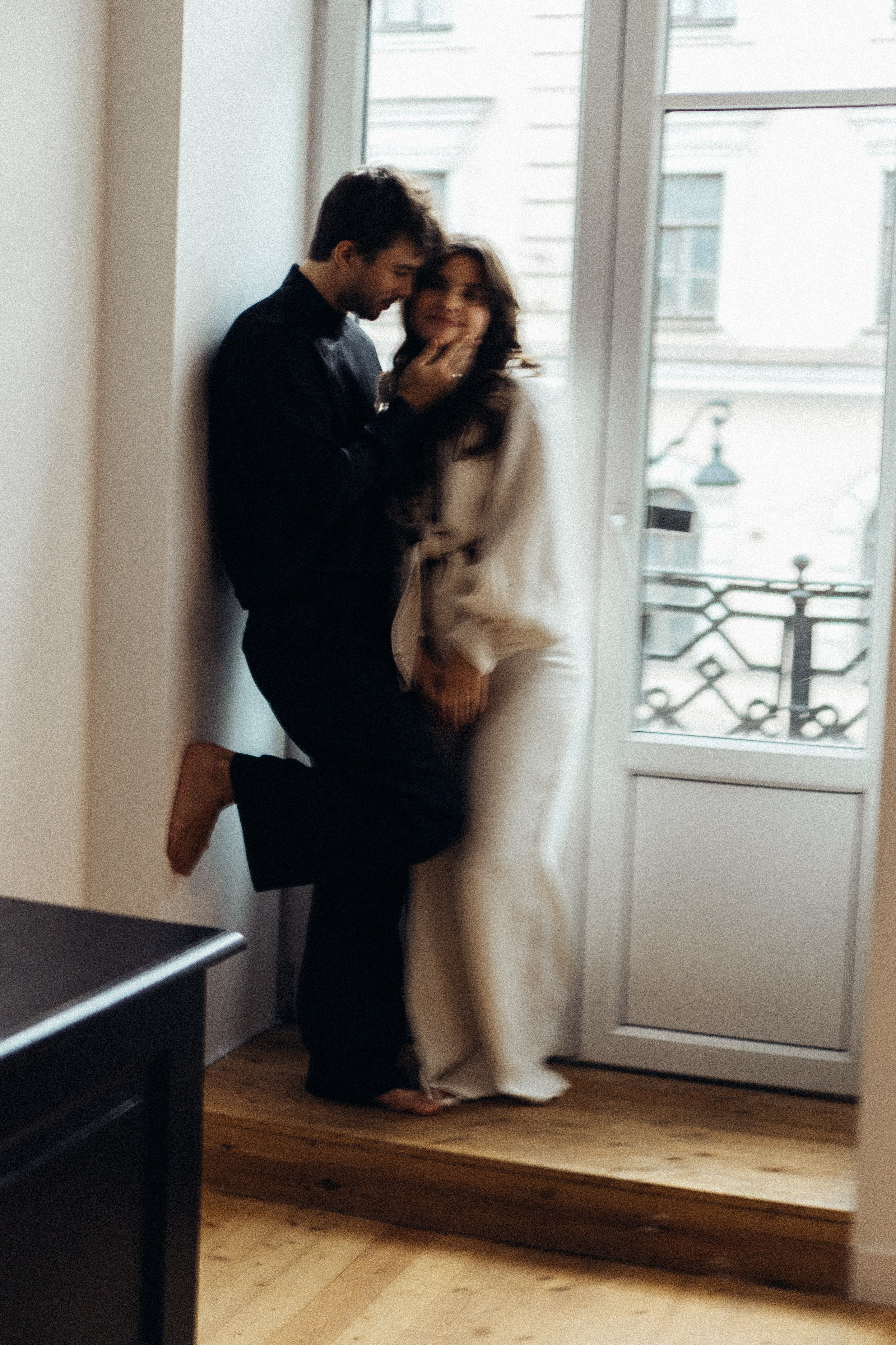 УТРО ЖЕНИХА И НЕВЕСТЫ В ПИТЕРСКОЙ КВАРТИРЕ И СЬЕМКА С СВАДЕБНЫХ ОБРАЗАХ. Профессиональный фотограф, Санкт-Петербург — Виктория Богомолова