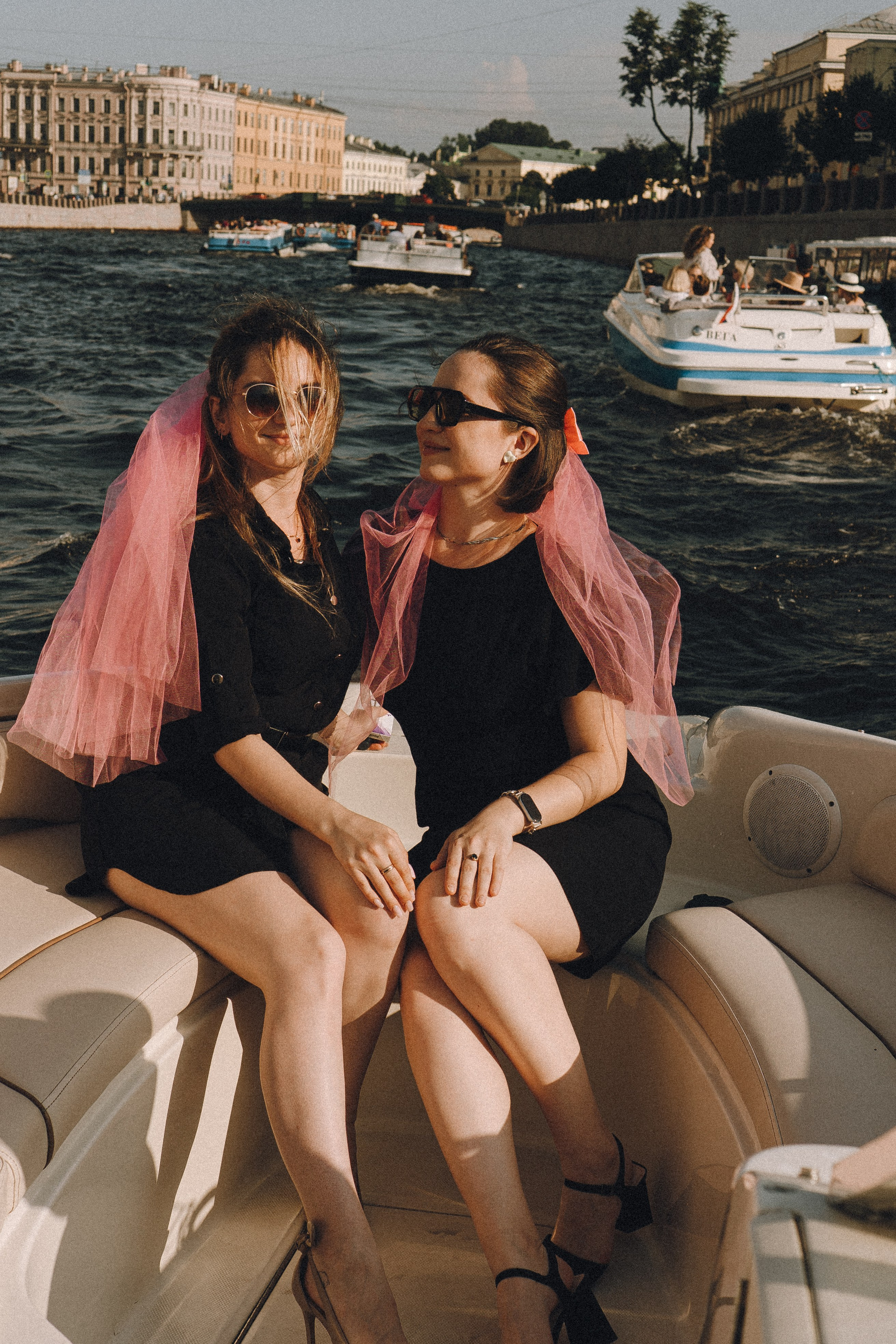 ДЕВИЧНИК НА КАТЕРЕ. Профессиональный фотограф, Санкт-Петербург — Виктория Богомолова