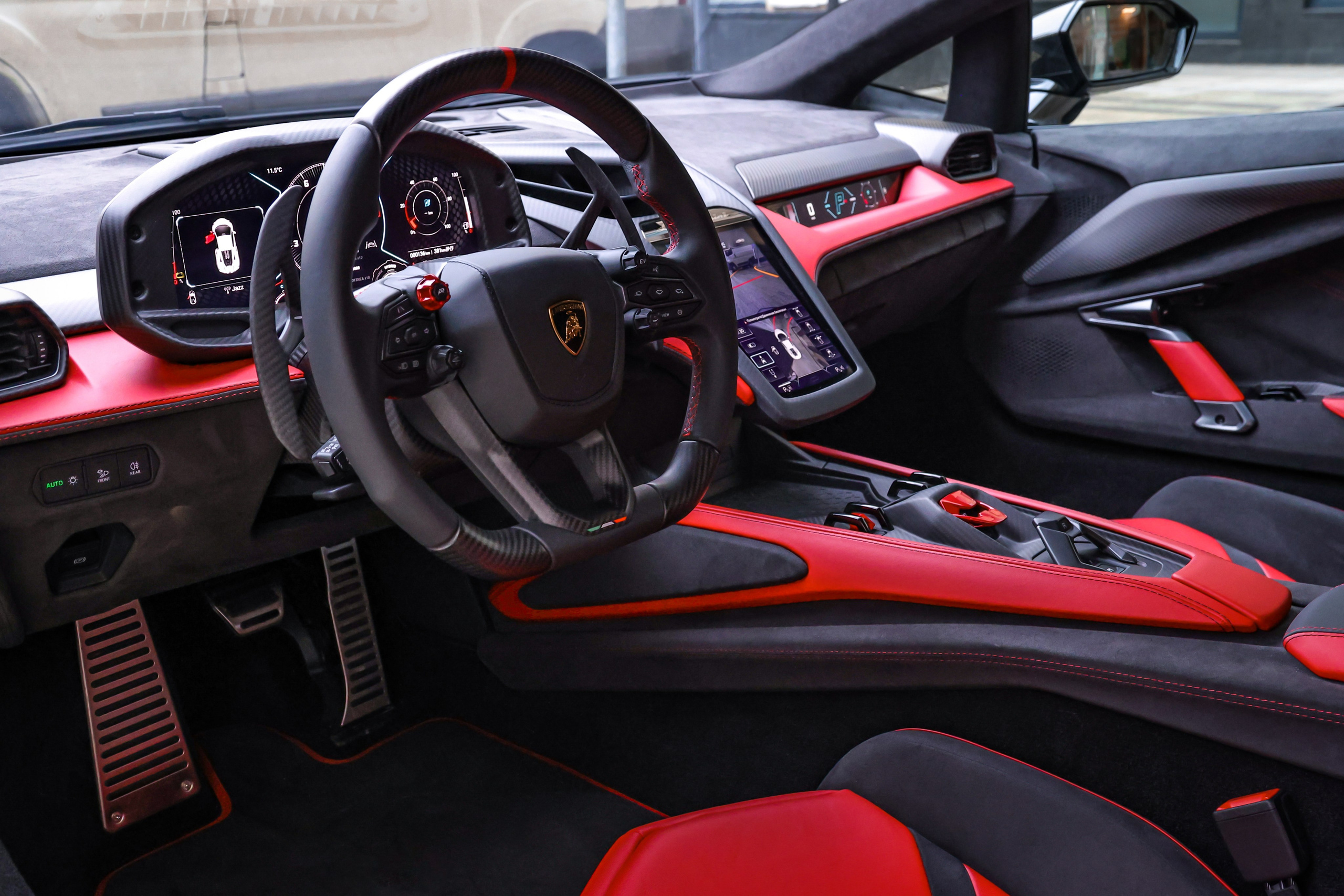 2024 Lamborghini Revuelto 6.5 AMT. Mixturecaptures