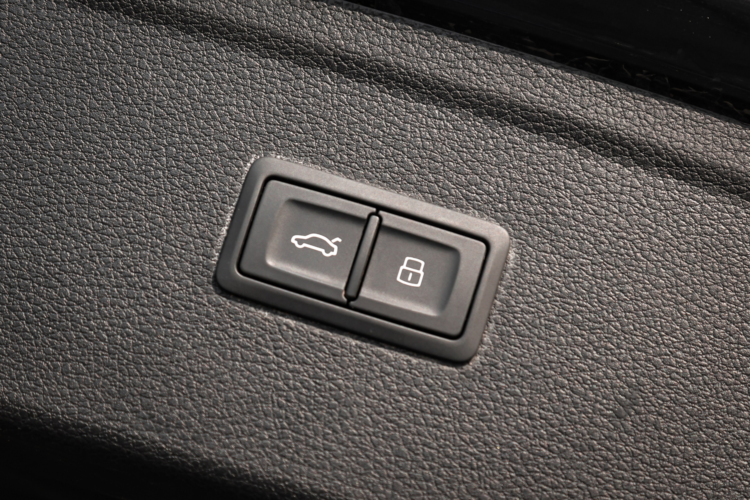 2021 AUDI Q5 Quatro. Mixturecaptures