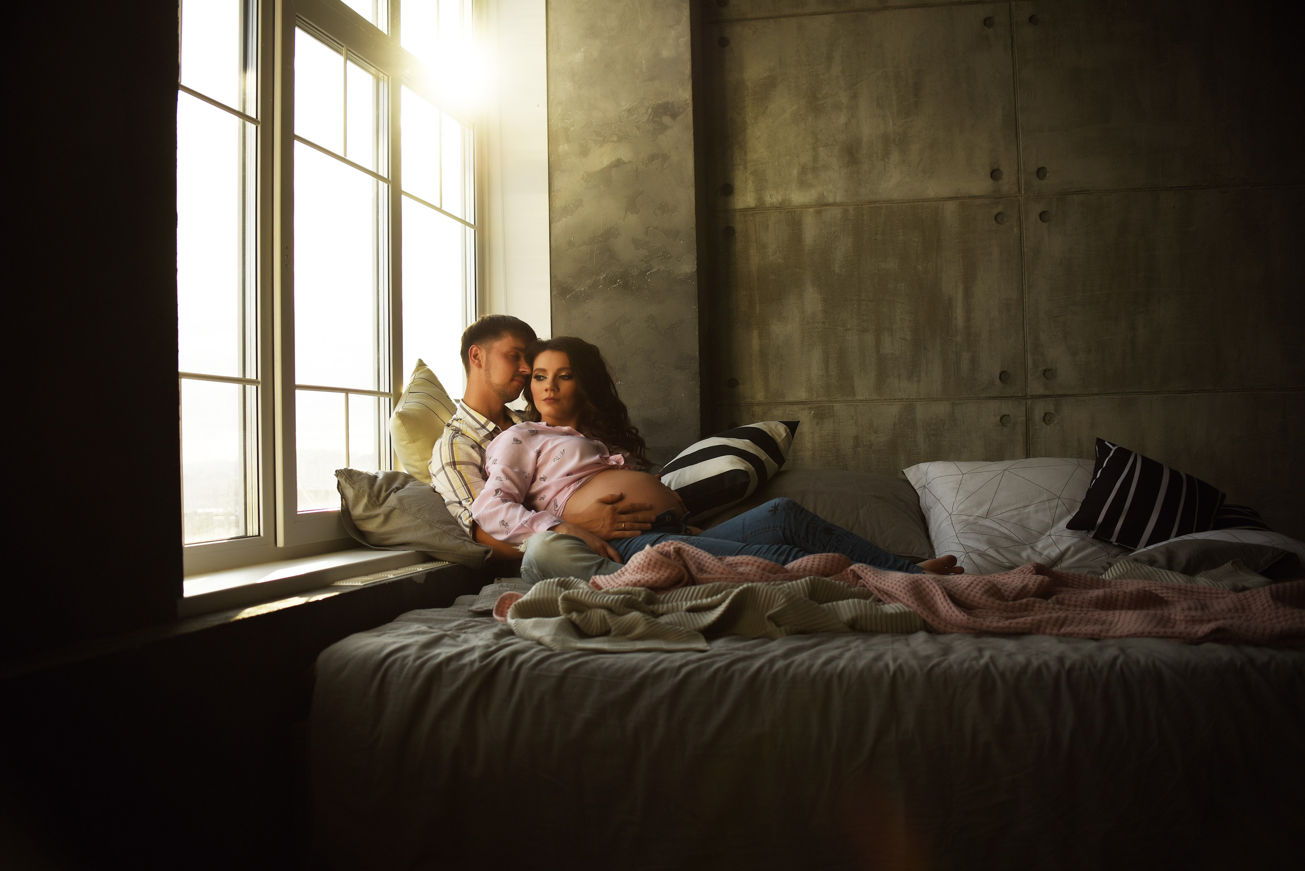 Фотосессия беременности студийная съемка. Свадебный, семейный, детский, контент фотограф в Омске Максим Ильин