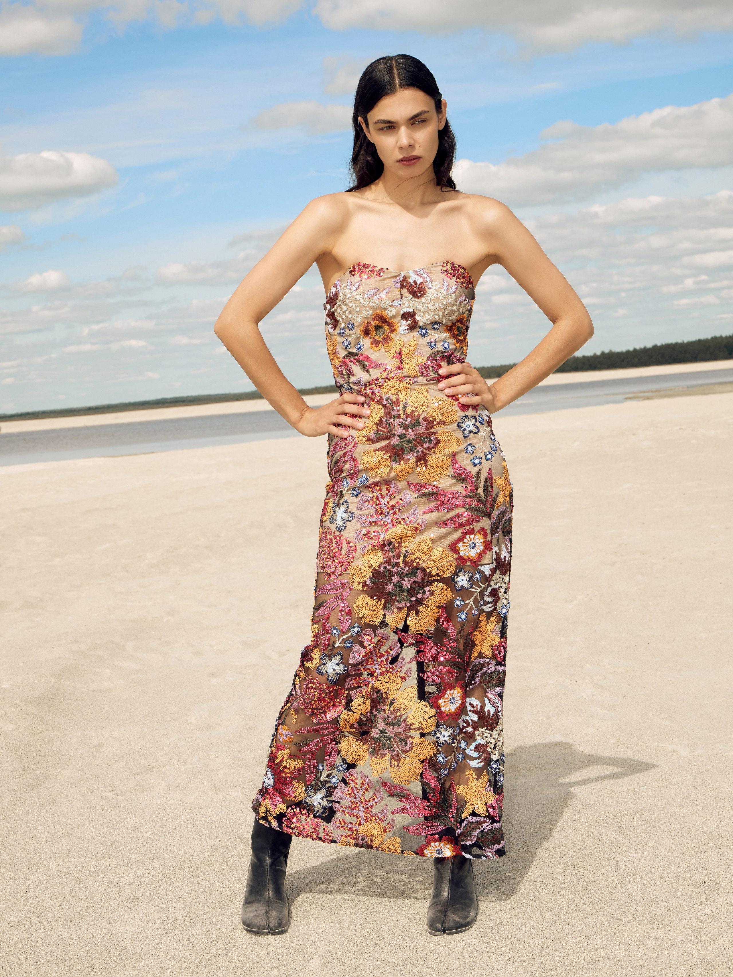 Арт-fashion фотосъёмка «Пески – pt. 2» от Полины Юриной: эстетика песчаных текстур, стиль и вдохновение для брендов и портфолио. Юрина Полина, фотограф из Екатеринбурга