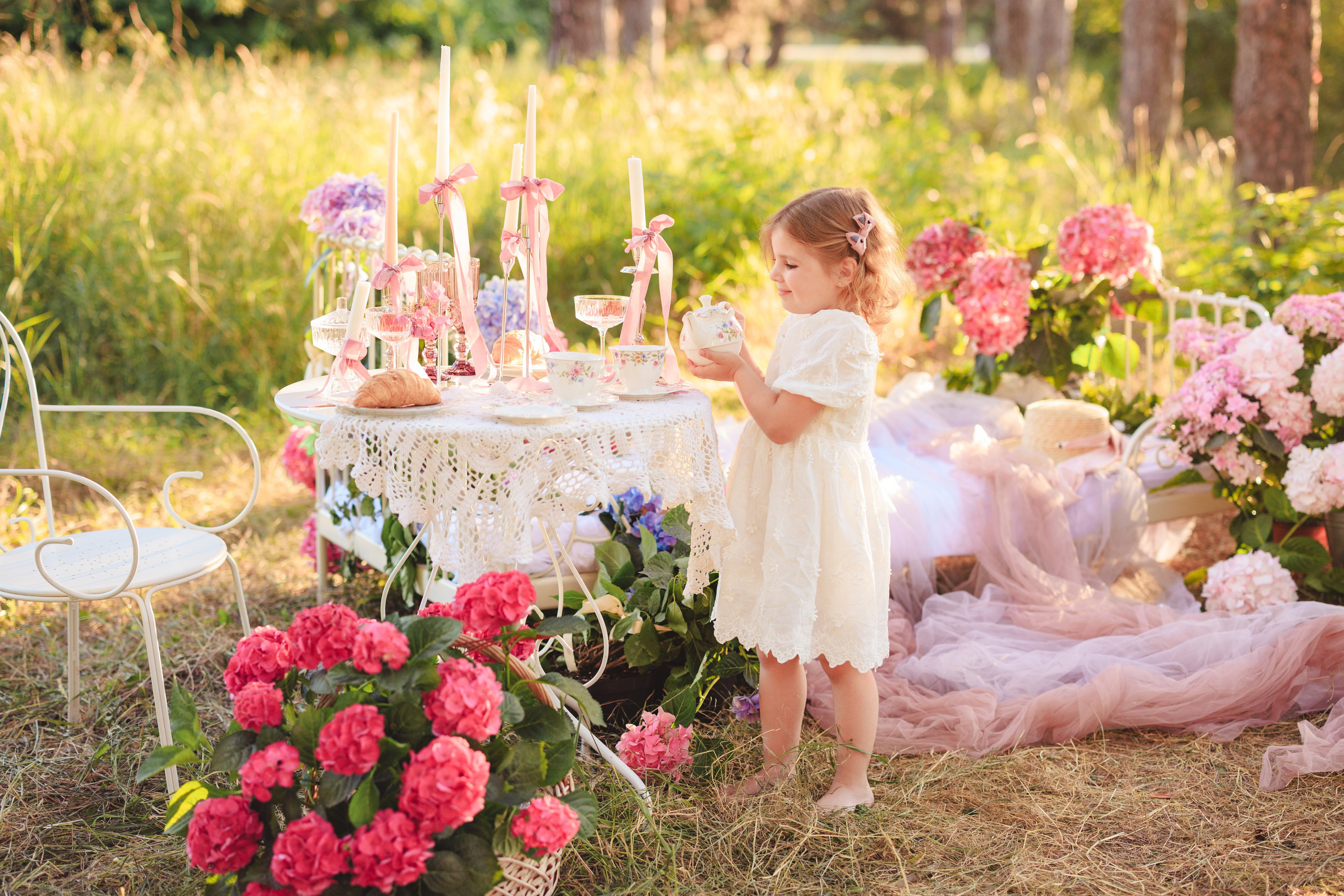 Цветочная кровать с кроликами. Семейный и детский фотограф в Краснодаре Анна Трашкова