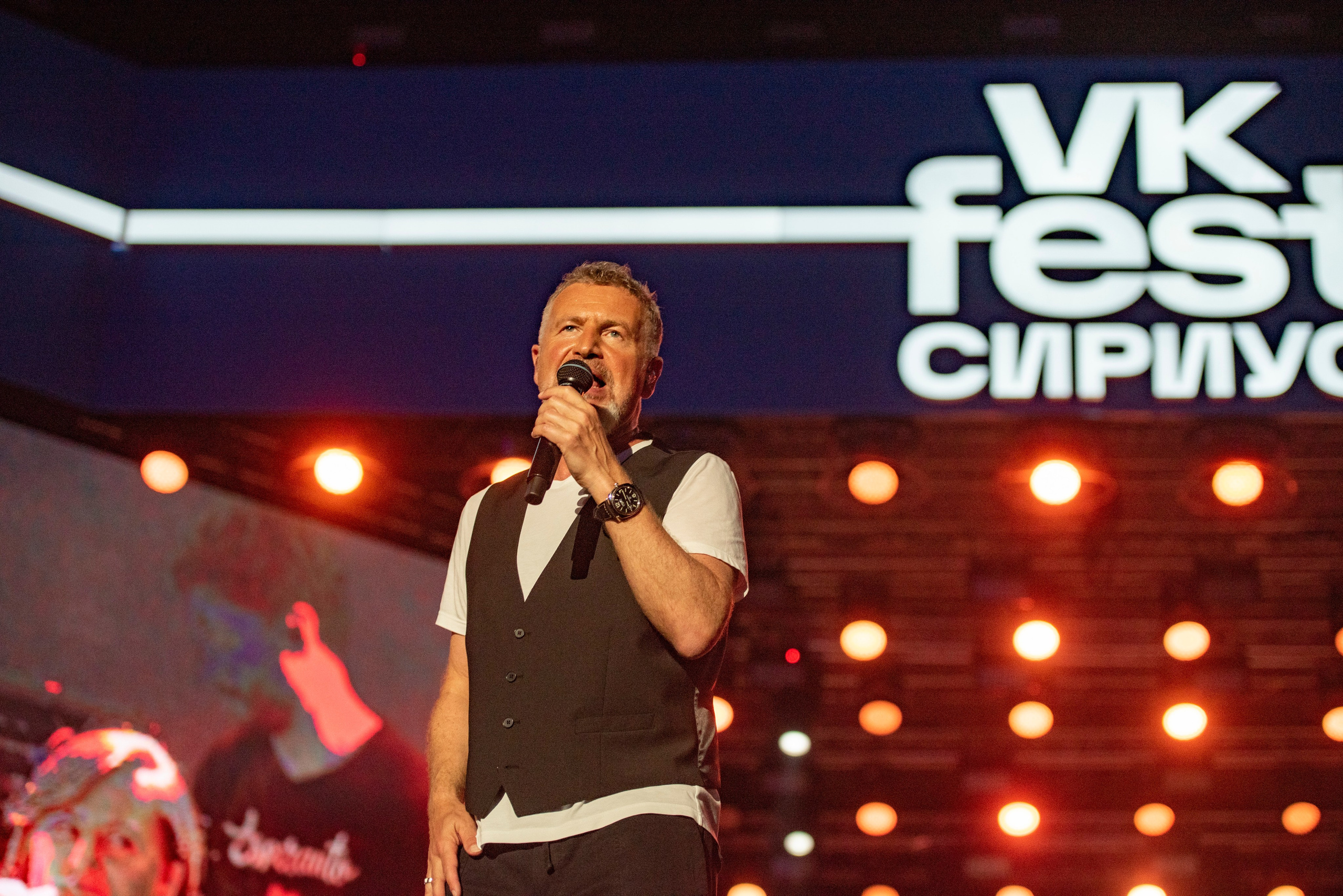 Фотограф на концерт. Свадебный, семейный, фэшн фотограф, школьный фотограф в Сочи