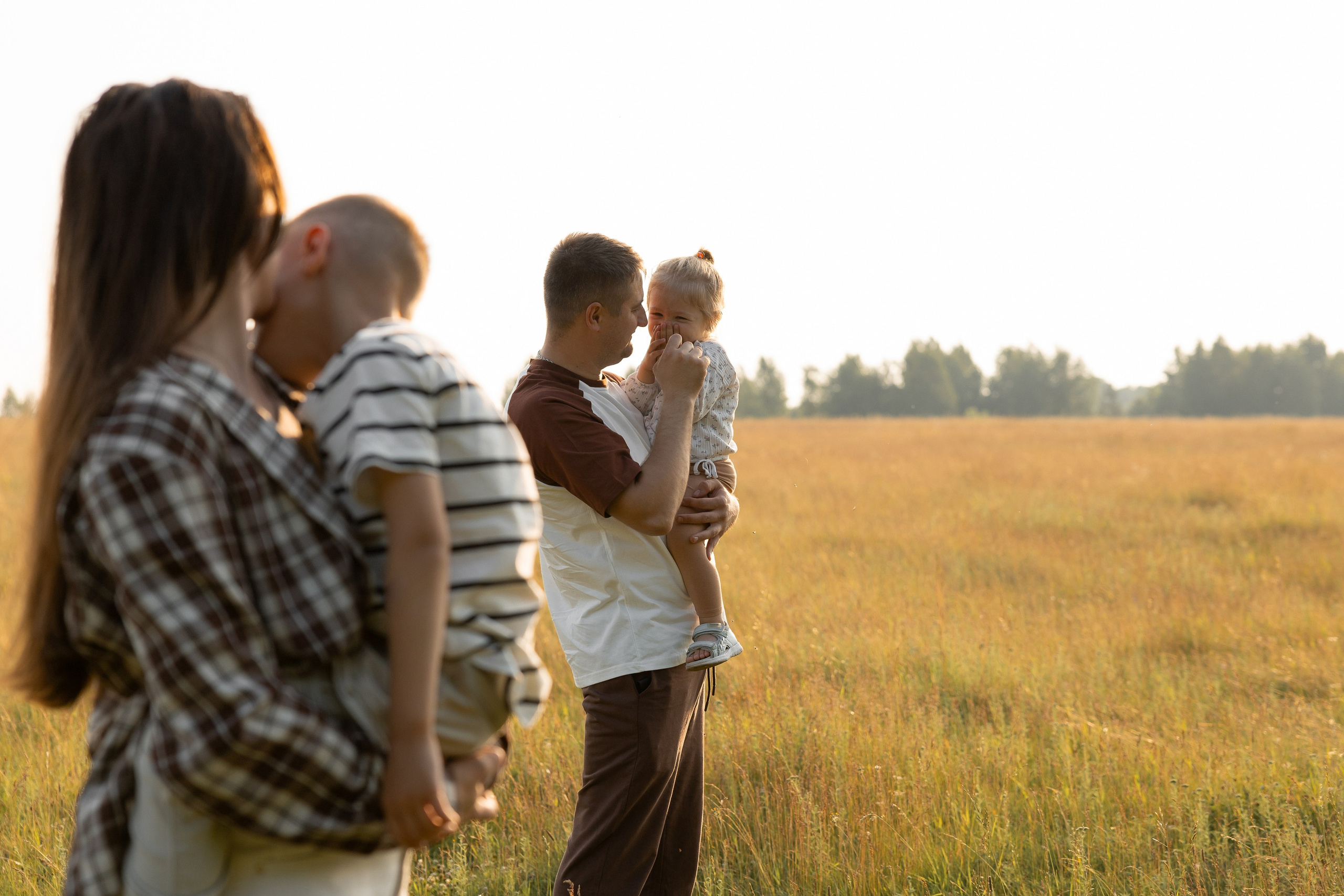 В поле. Семейный и свадебный фотограф в Челябинске Мария Леонтьева