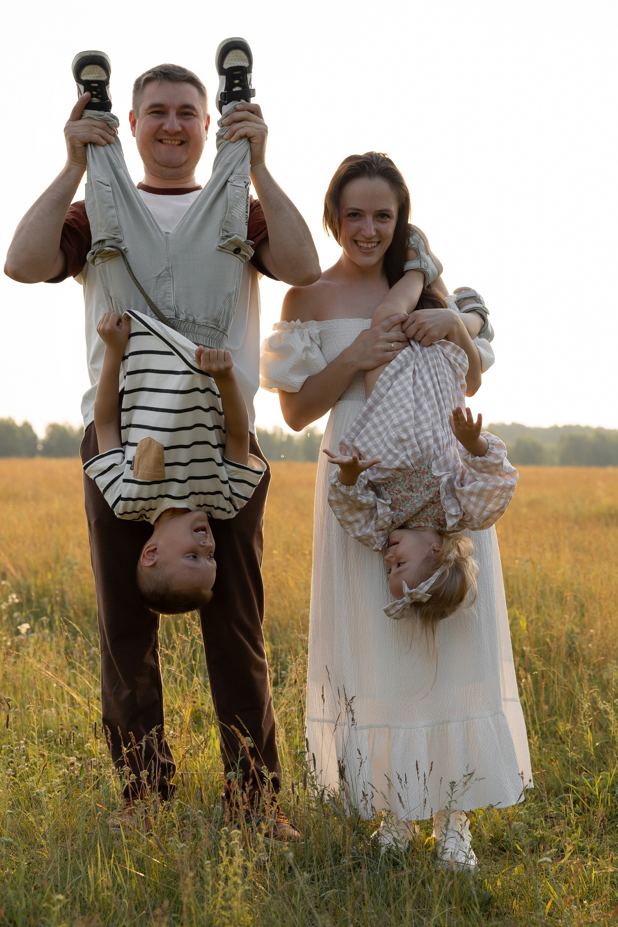 В поле. Семейный и свадебный фотограф в Челябинске Мария Леонтьева